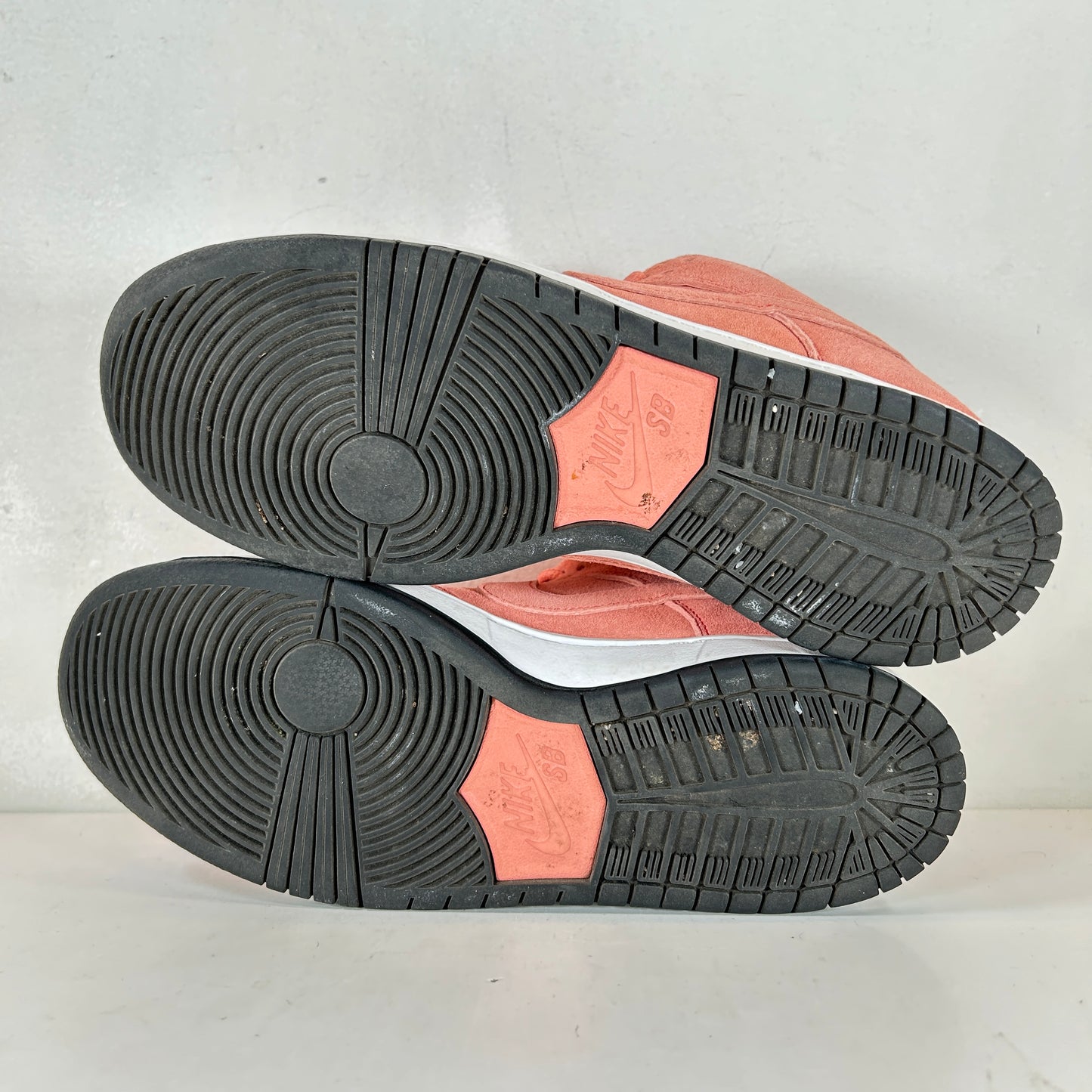 CV1655 600 Nike SB Dunk Low Pink Pig [USED] - 8.5 M (Used)