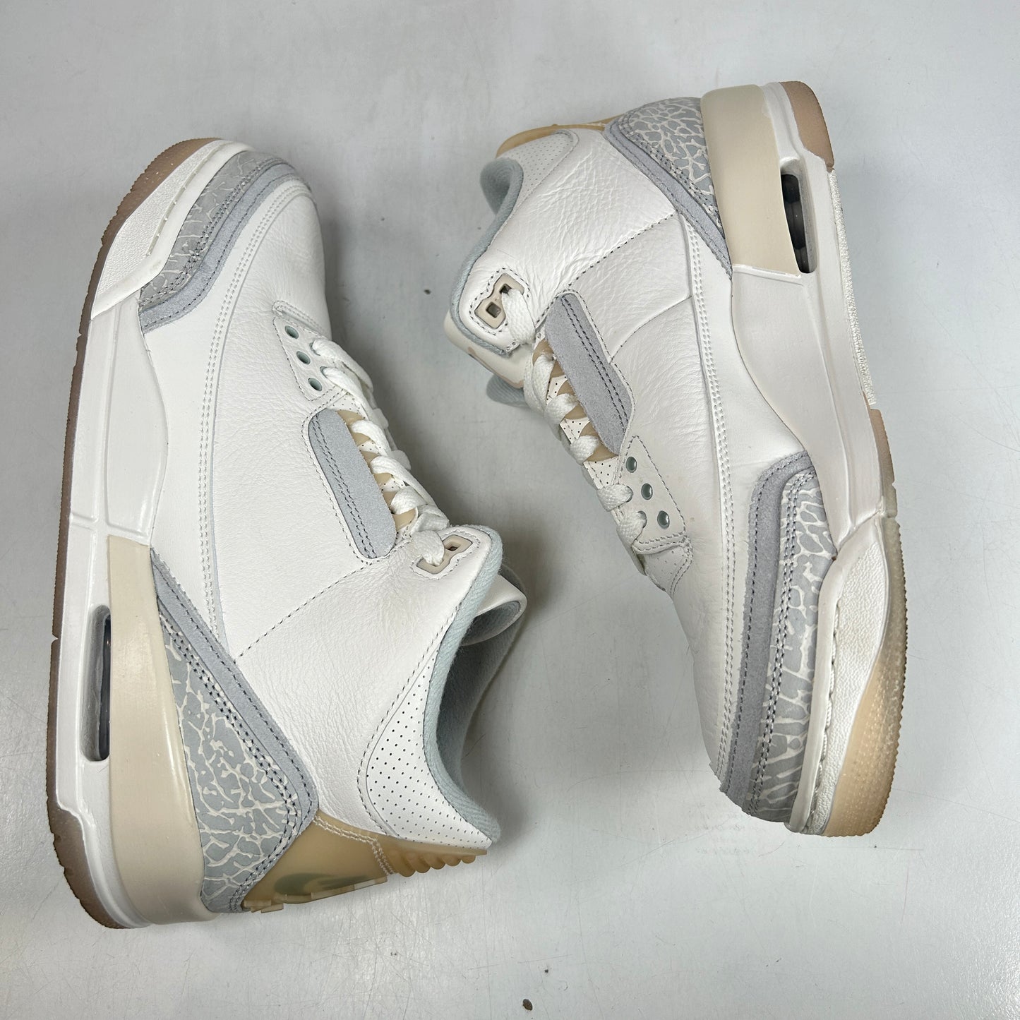 FJ9479 100 Jordan 3 Retro Craft Ivory [USED] - 9 M (Used2)