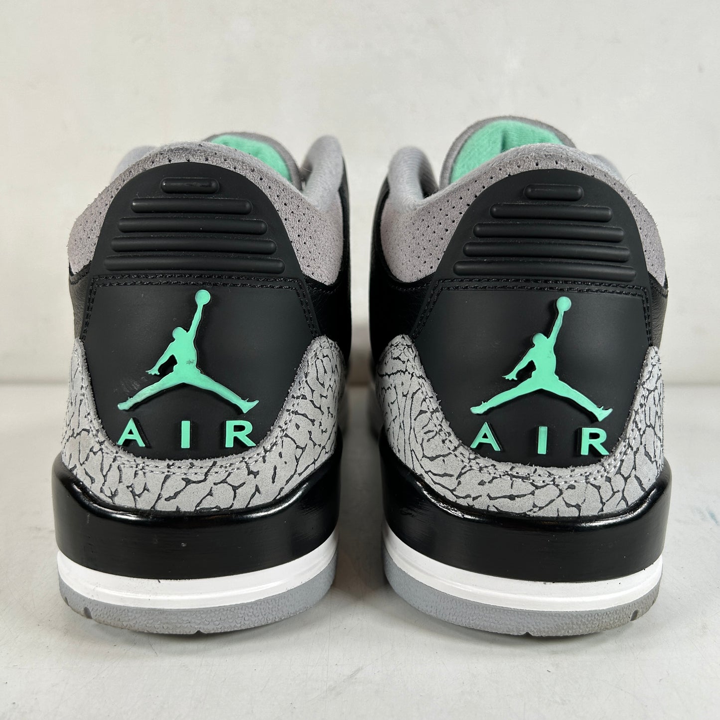 CT8532 031 Jordan 3 Retro Green Glow [USED] - 11 M (Used2)