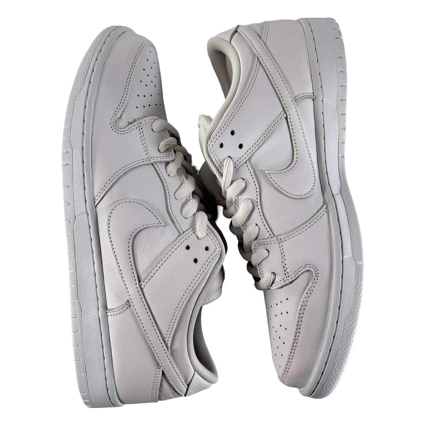 FJ1674 100 Nike SB Dunk Low Pro Triple White [CONDITIONAL] - 13 M (Discoloration)
