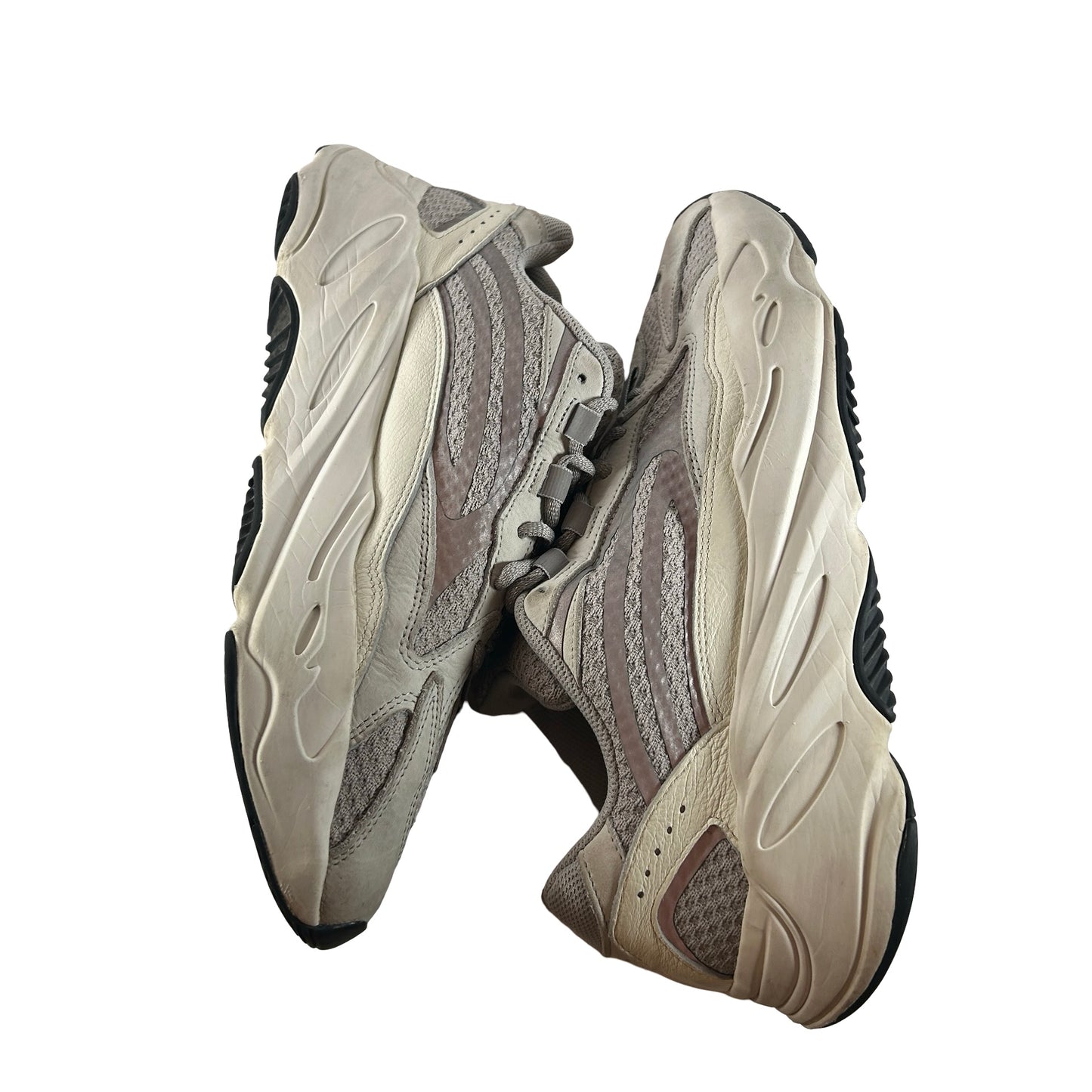 EF2829 Yeezy 700 Estático
