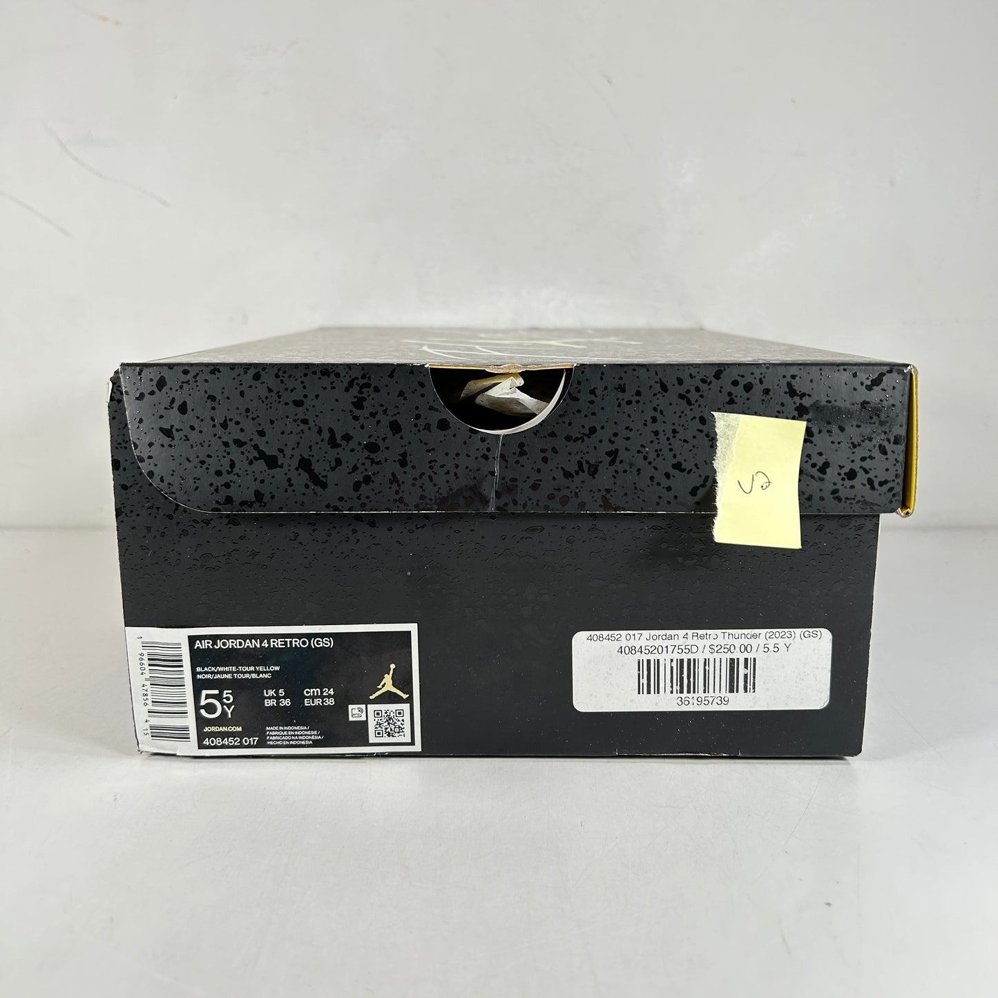 408452 017 Jordan 4 Retro Thunder (2023) (GS) - 5.5 Y (Used2)