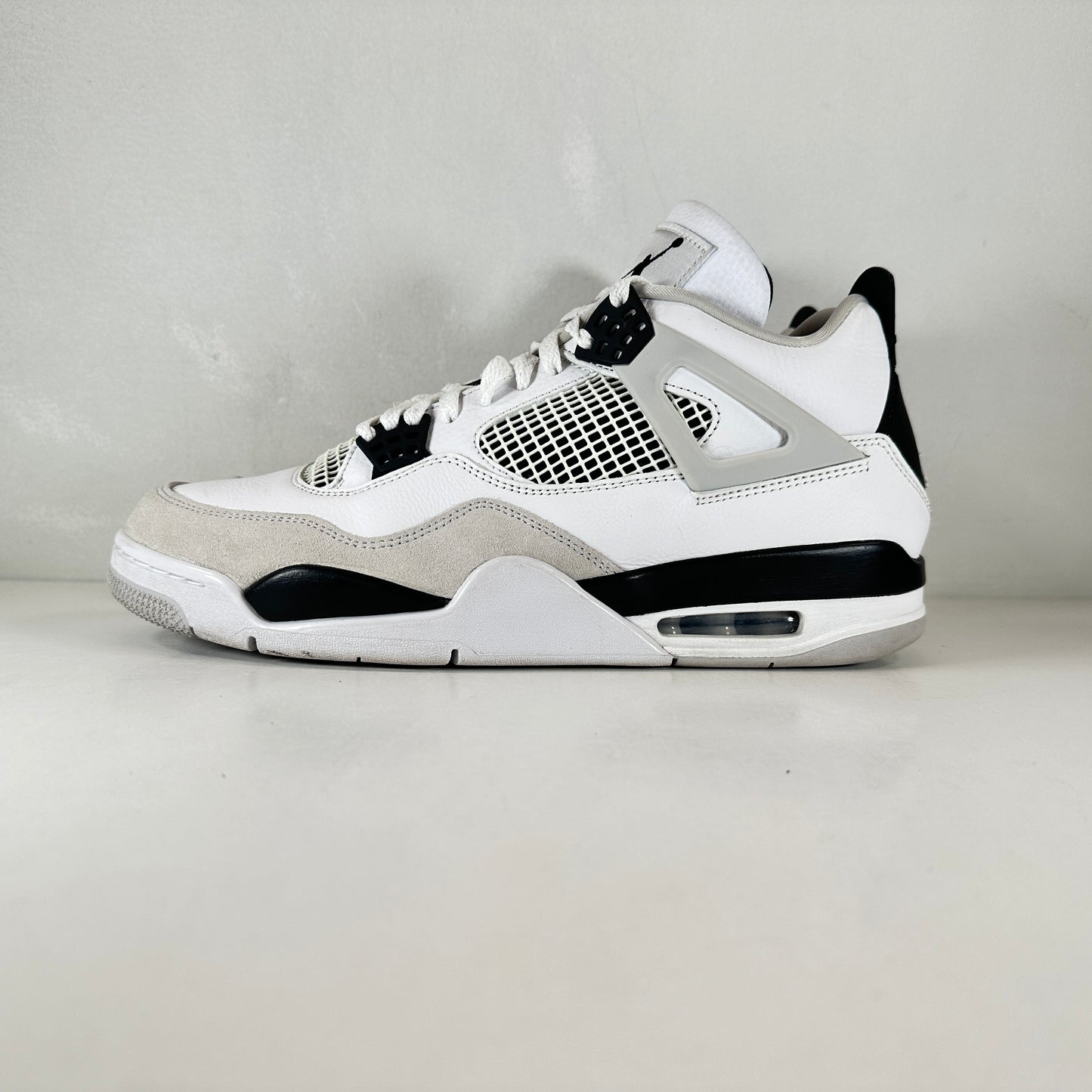 DH6927 111 Jordan 4 Retro Military Black [USED] - 12 M (Used)