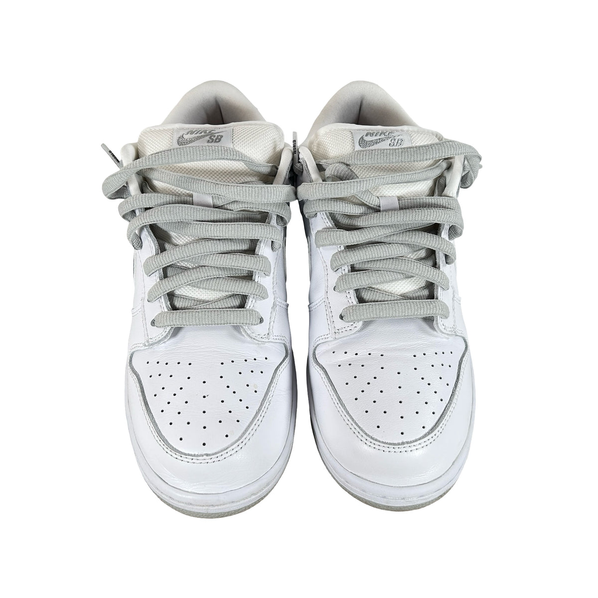 HQ8487 100 Nike SB Dunk Low Supreme 94 White Metallic Silver [USED] - 9 M (Used)