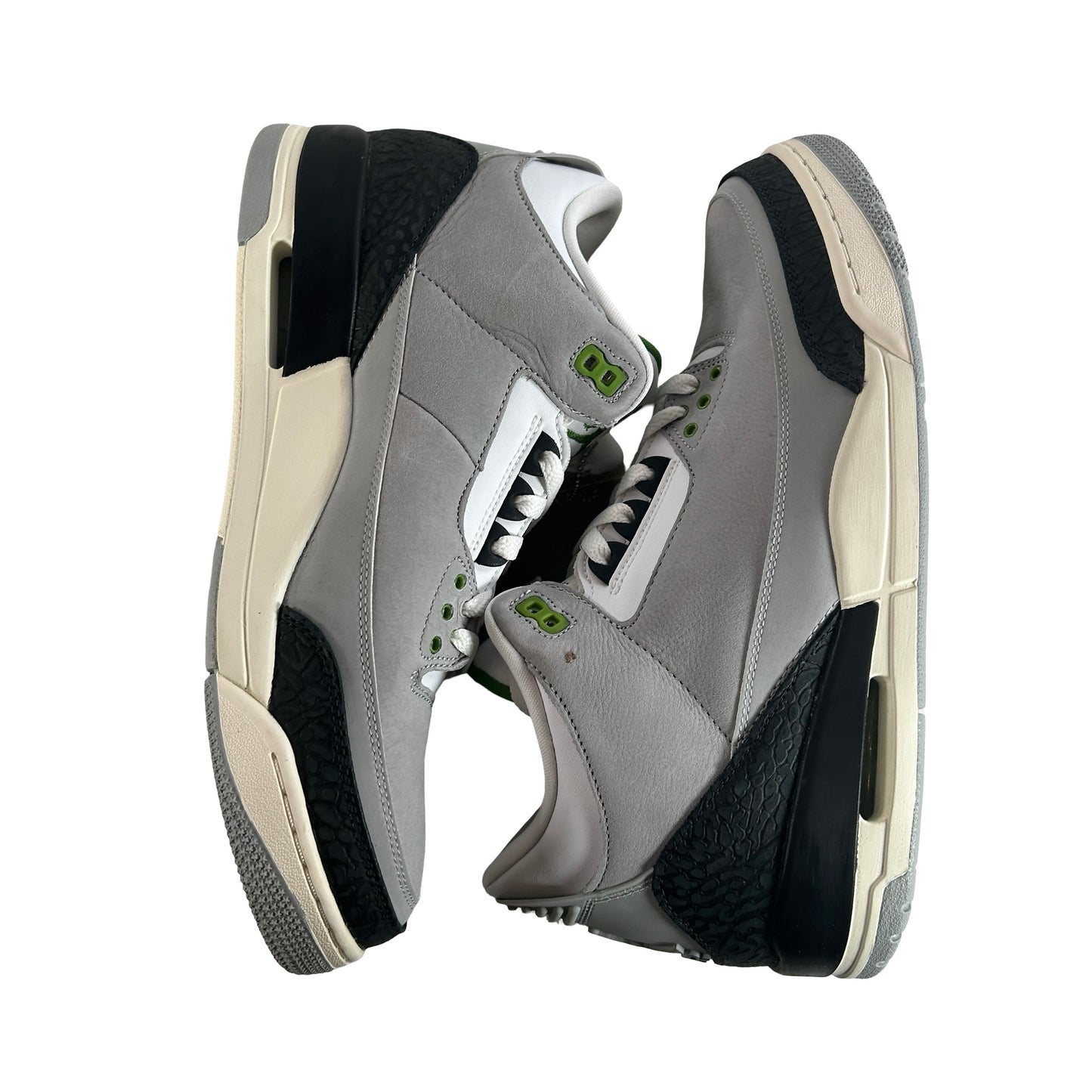 136064 006 Jordan 3 Retro Chlorophyll - 11.5 M (Yellowing)