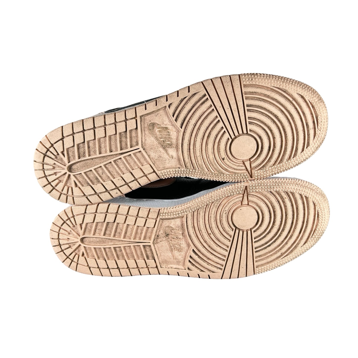 575441 081 Jordan 1 Retro High Black Crimson Tint (GS) [USED] - 7 Y (Used3)