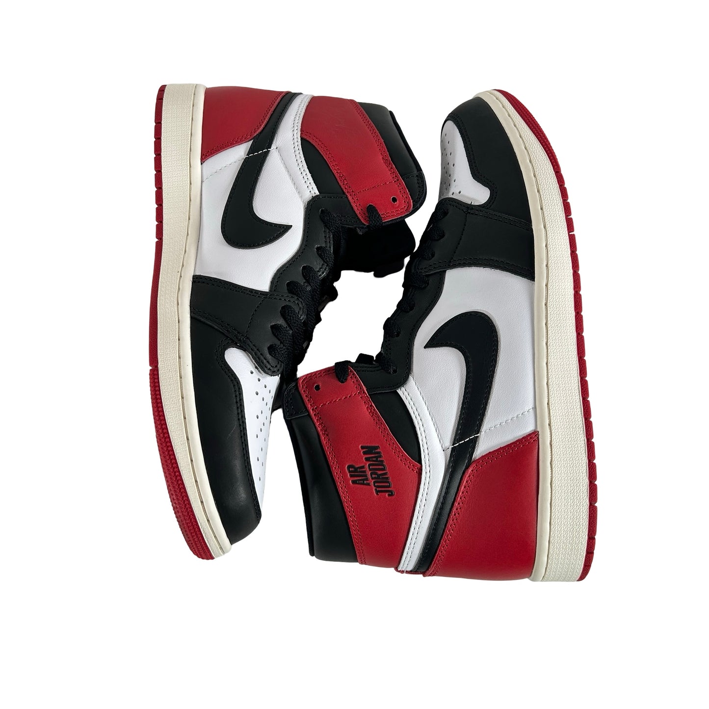 DZ5485 106 Jordan 1 Retro High OG Black Toe Reimagined [USED] - 11 M (VNDS)