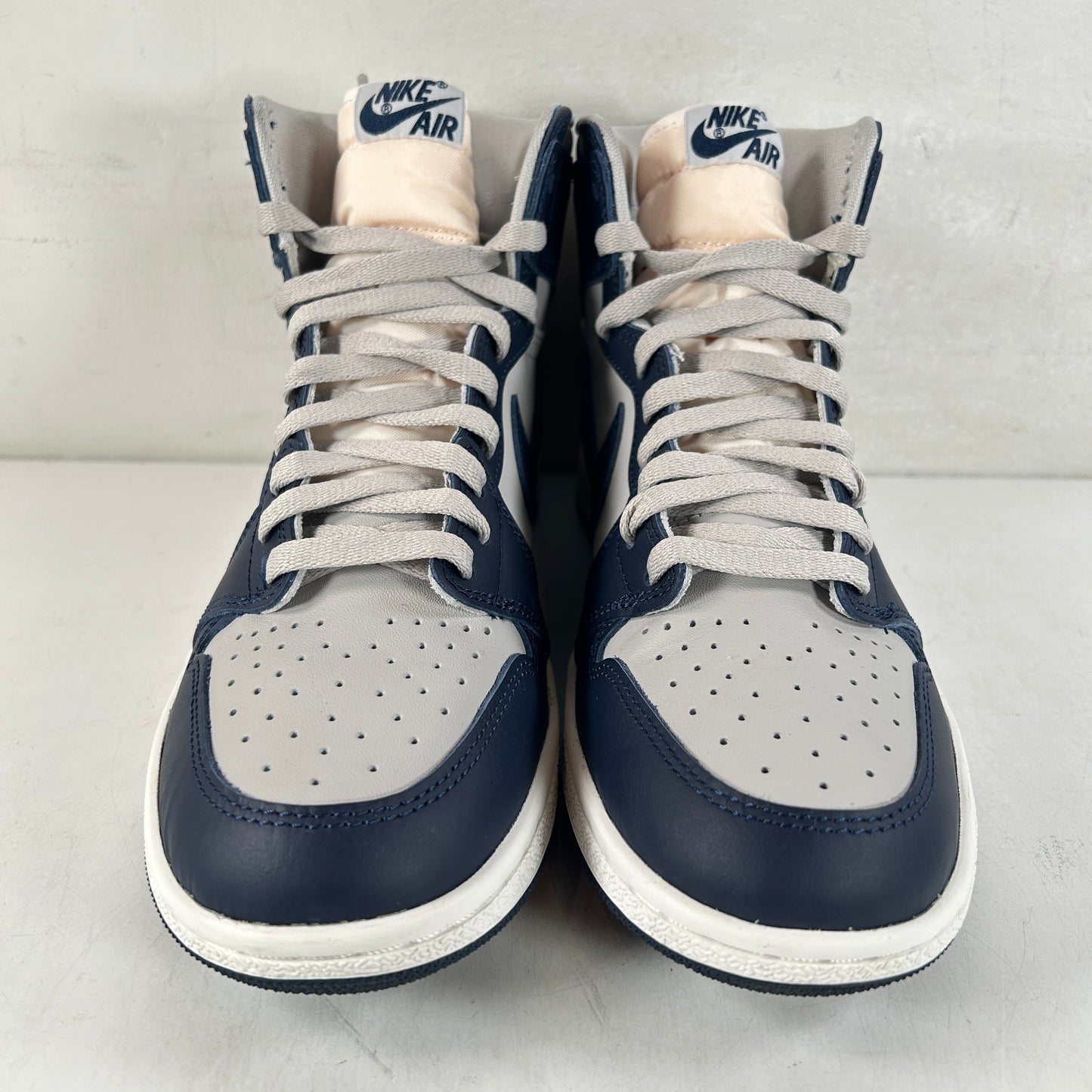 BQ4422 400 Jordan 1 High 85 Georgetown [USED] - 8.5 M (Used)