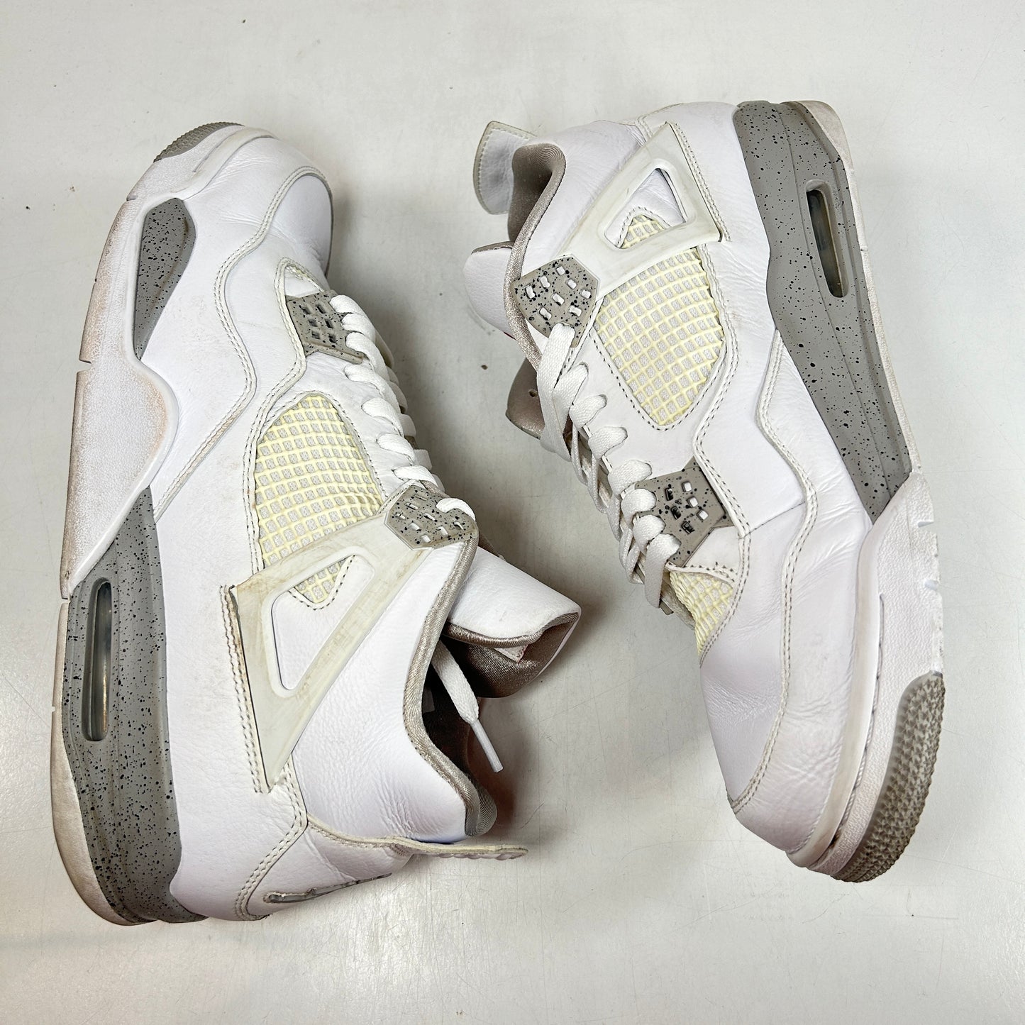 CT8527 100 Jordan 4 Retro White Oreo [USED] - 13 M (Used)