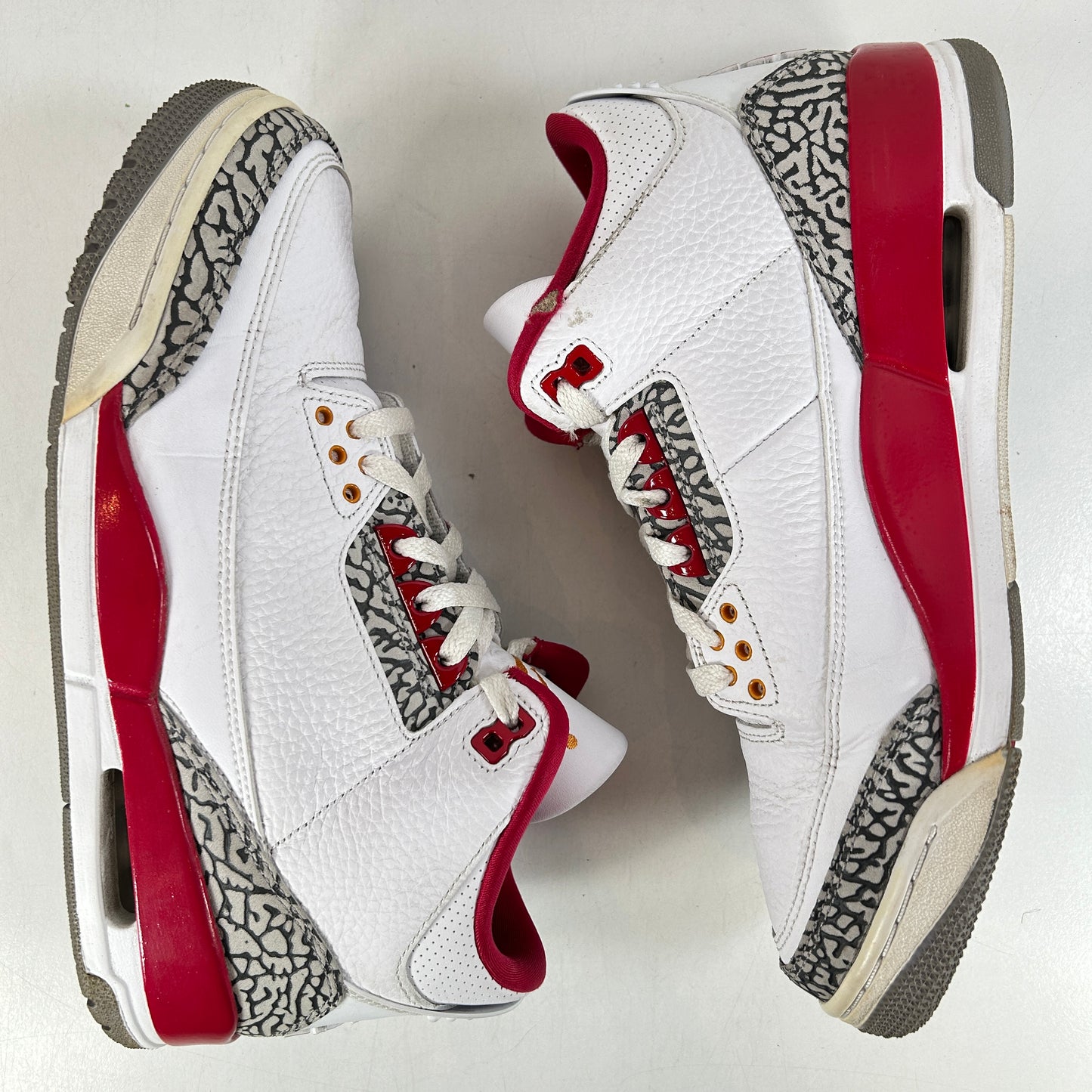CT8532 126 Jordan 3 Retro Cardinal Red [USED] - 9.5 M (Used)