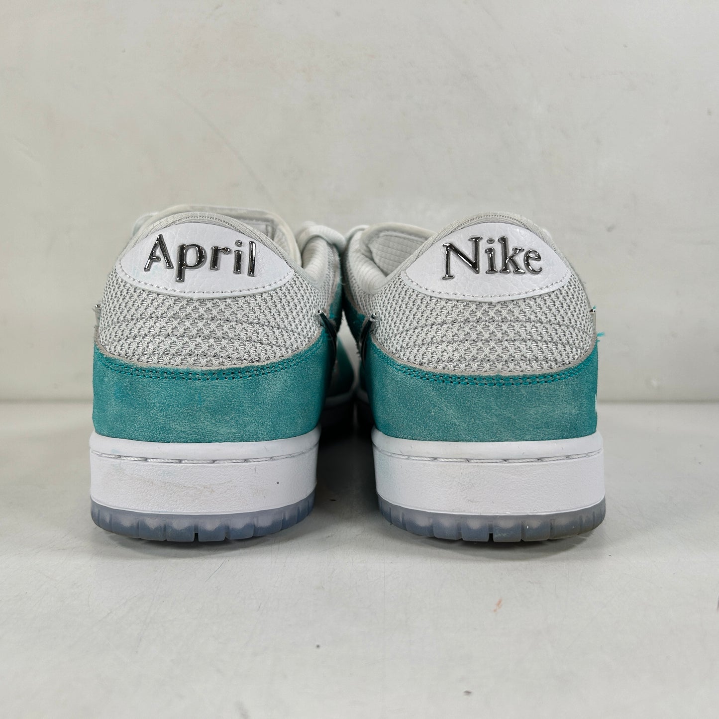 FD2562 400 Nike SB Dunk Low April Skateboards [USED] - 11 M (Used)