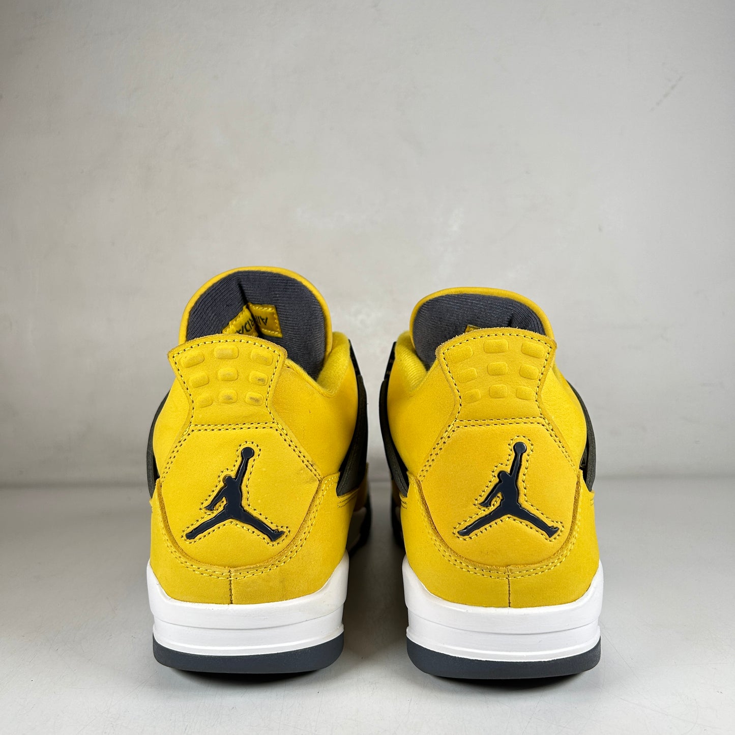 CT8527 700 Jordan 4 Retro Lightning (2021) [USED] - 8.5 M (Used2)