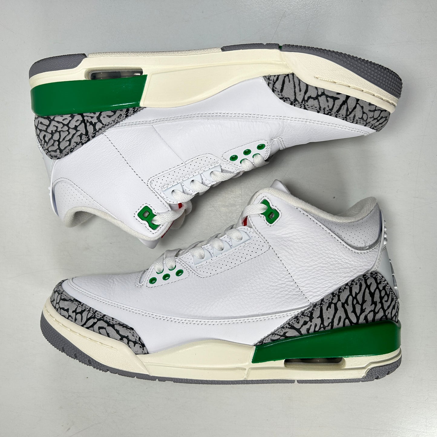 CK9246 136 Jordan 3 Retro Lucky Green (W) [USED] - 10 W (Used)