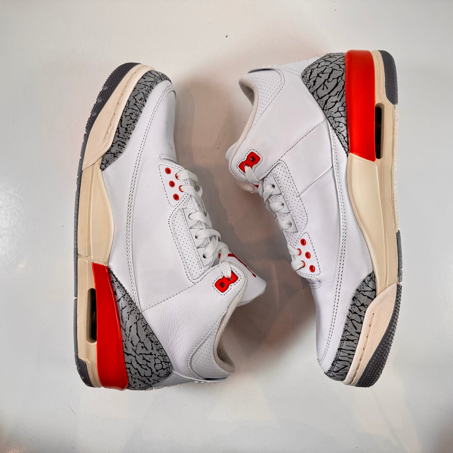 CK9246 121 Jordan 3 Retro Georgia Peach (W) [USED] - 11.5  W (Used2)