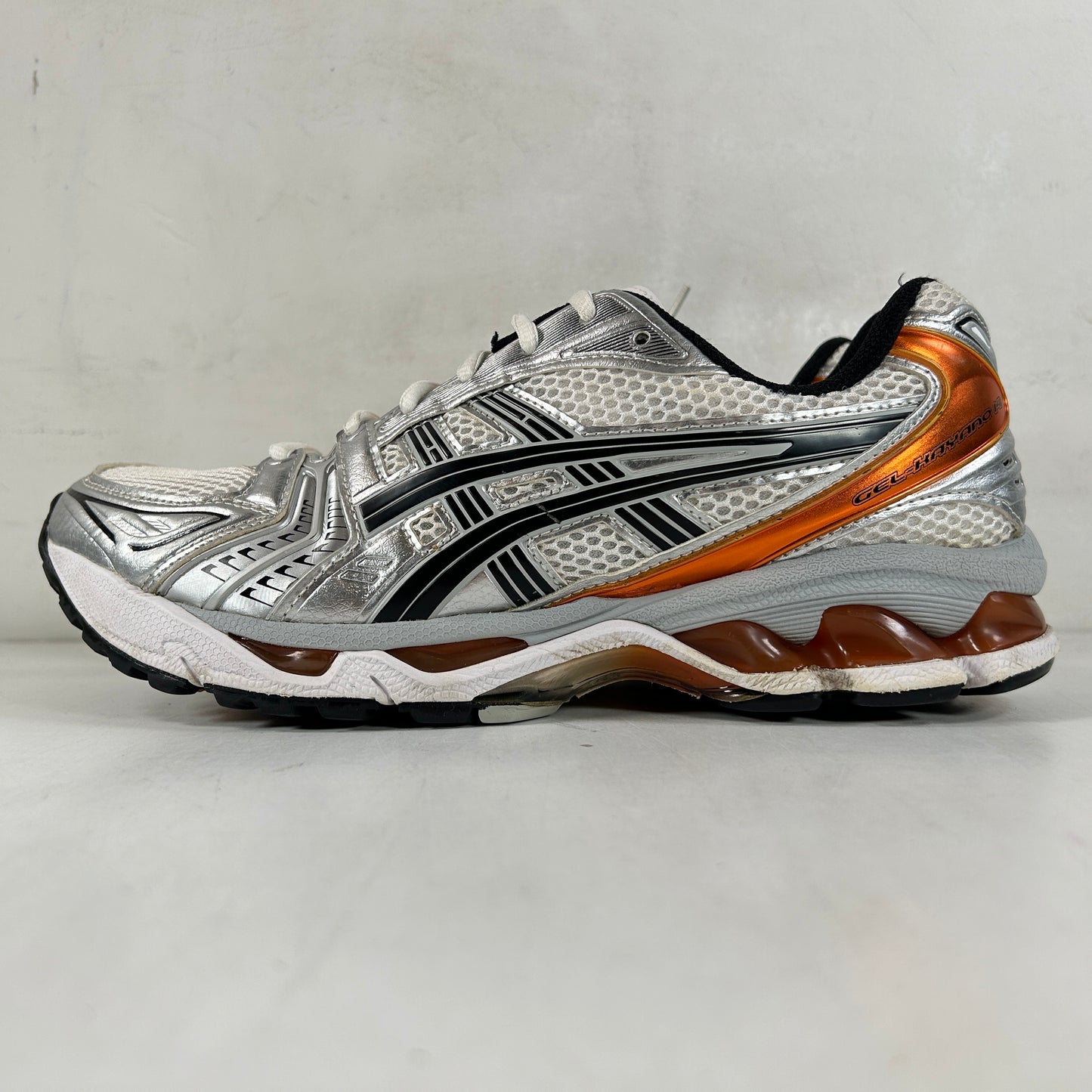 1201A019 109 ASICS Gel-Kayano 14 White Piquant Orange [USED] - 8.5 (Used) (No Box)