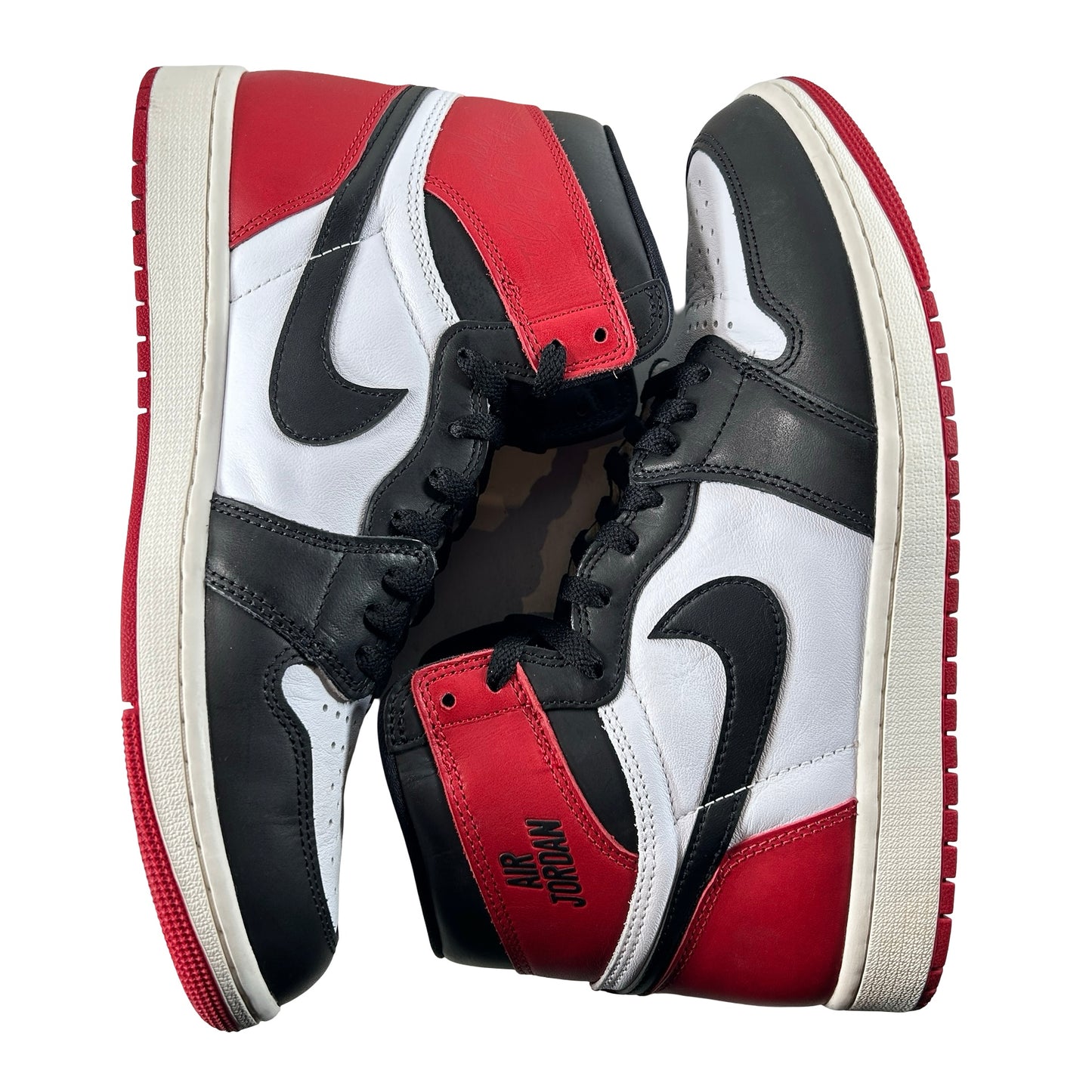 DZ5485 106 Air Jordan 1 High OG Black Toe Reimagined [USED] - 10.5 M (Used9)