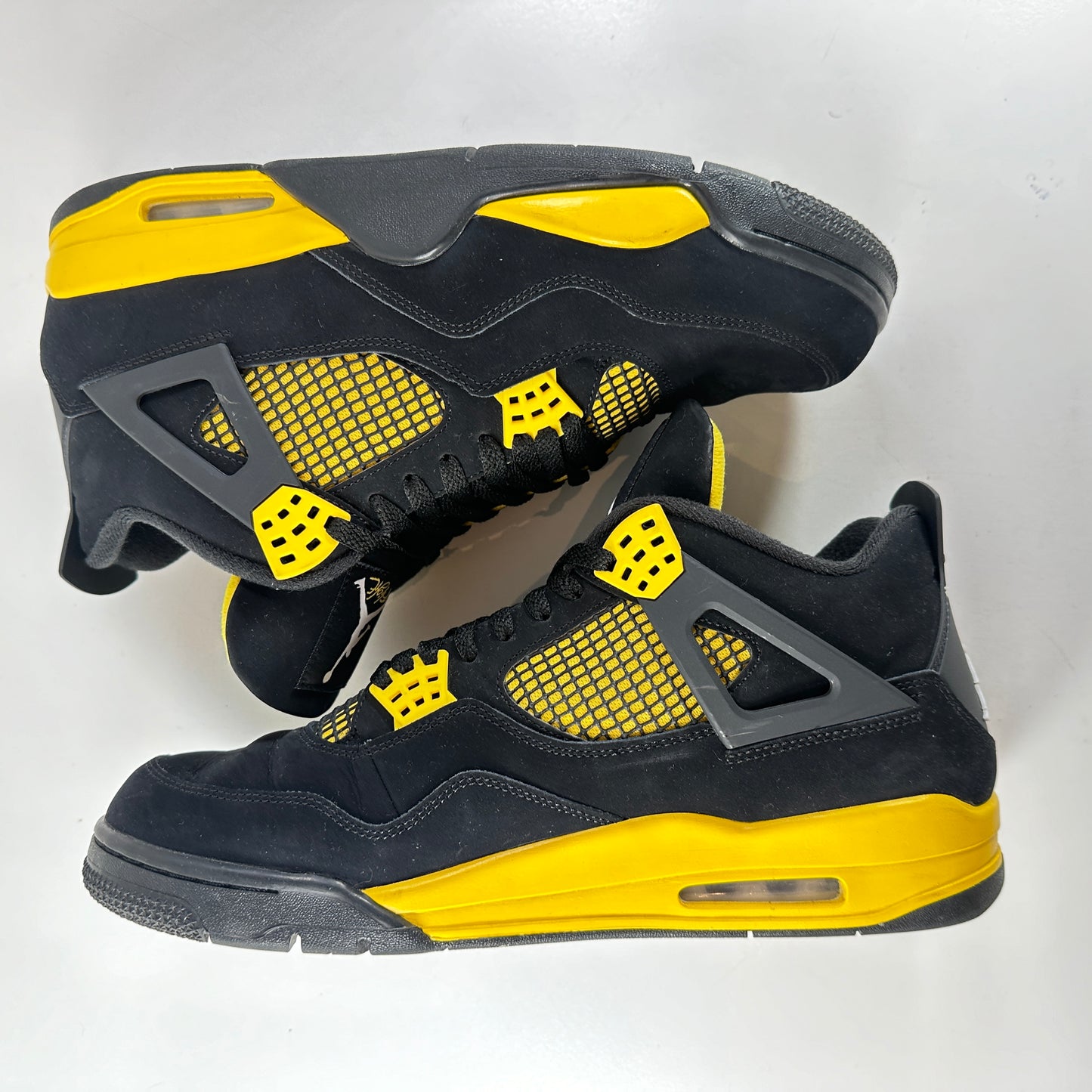 DH6927 017 Jordan 4 Retro Thunder [USED] - 12.5 M (Used)