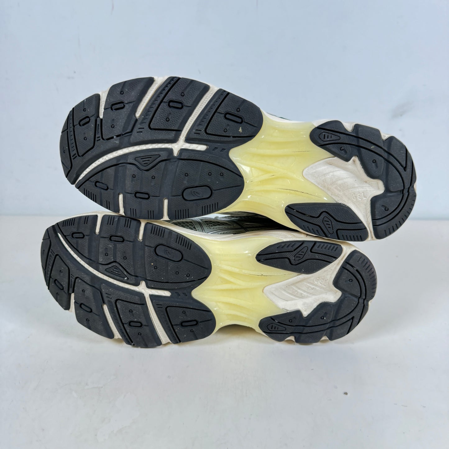 1203A275 022 ASICS GT-2160 Seal Grey Jewel Green [USED] - 9.5 M (Used) (Replace Box)