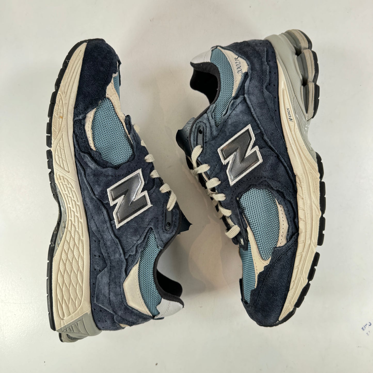 M2002RDF New Balance 2002R Paquete de protección Azul marino oscuro