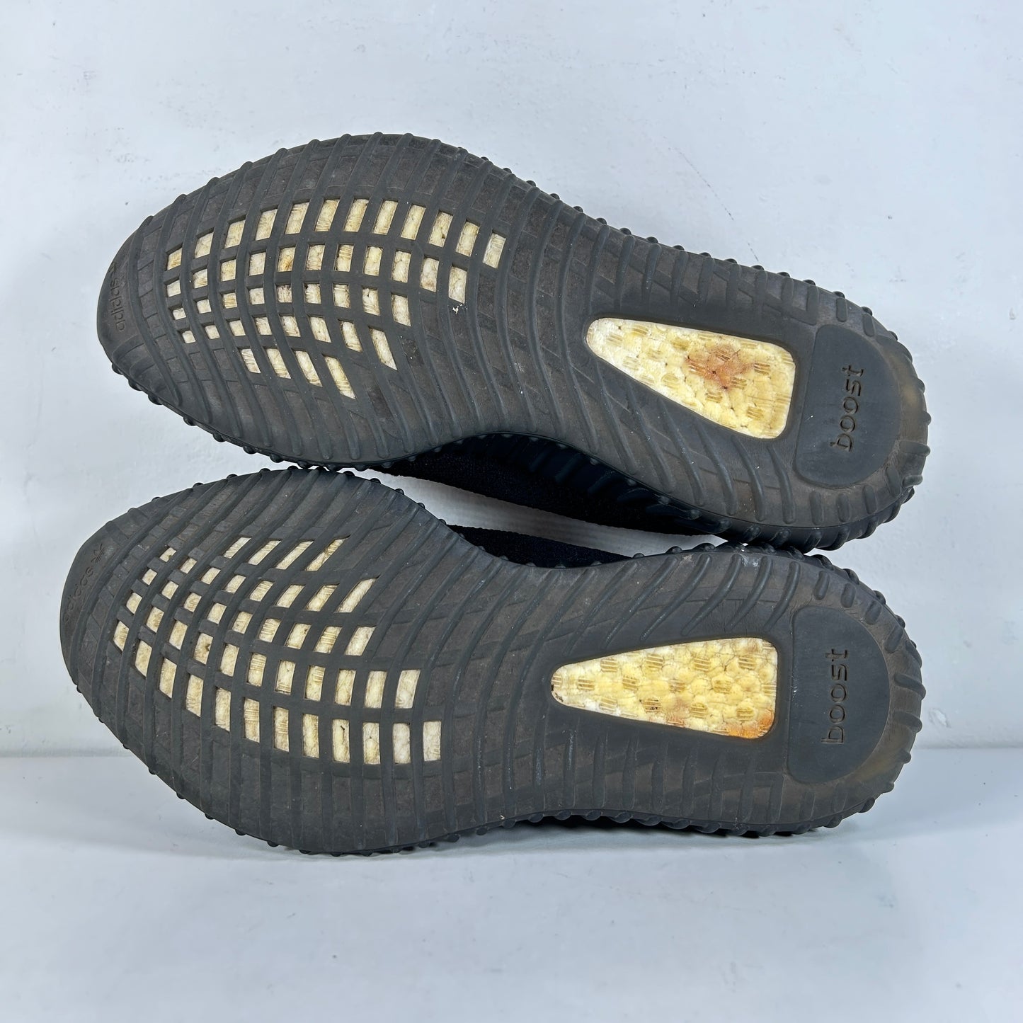 CP9652 Yeezy 350 V2 Bred [USED] - 10.5 M (Used) (No Box)