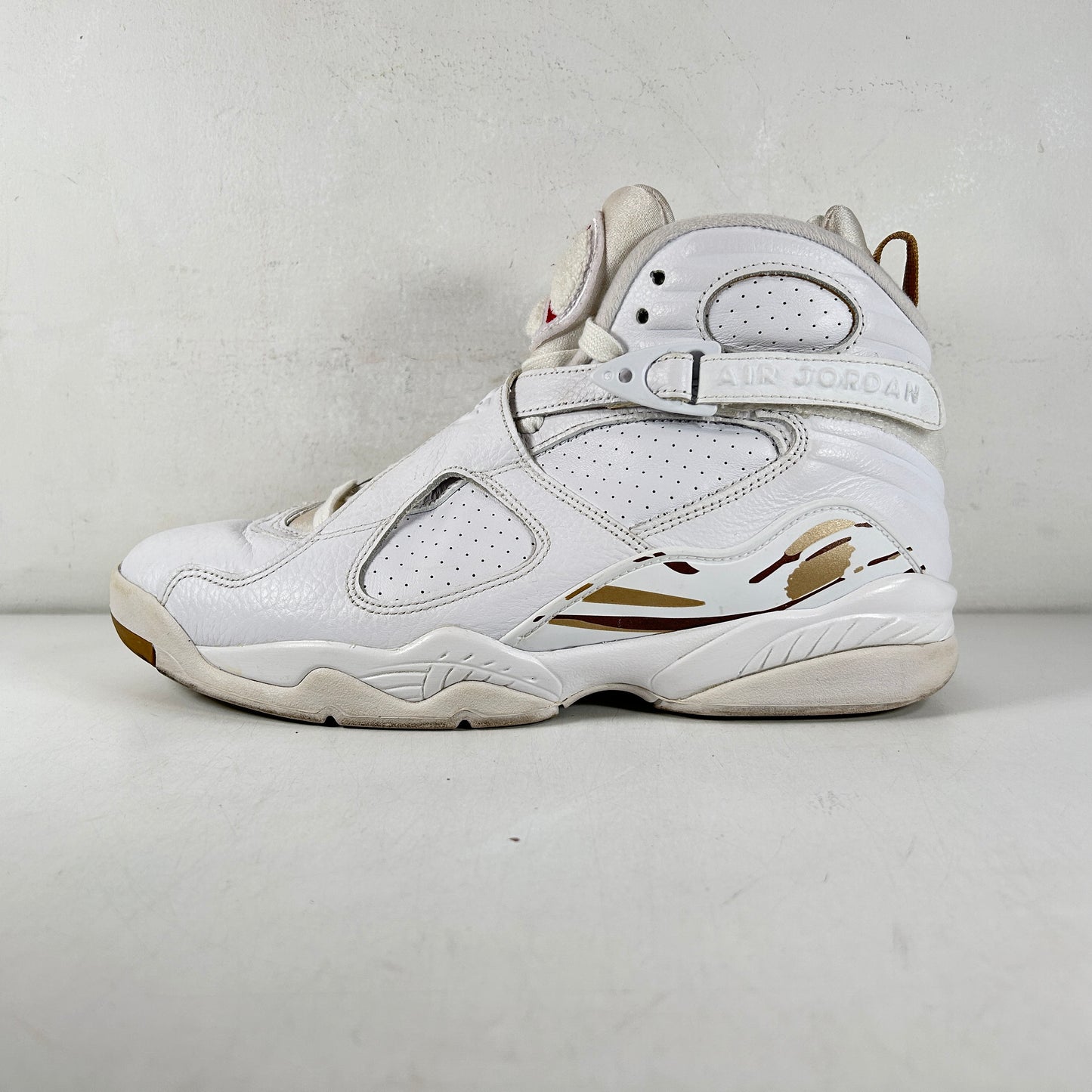 AA1239 135 Jordan 8 Retro OVO White [USED] - 9.5 M (Used2)