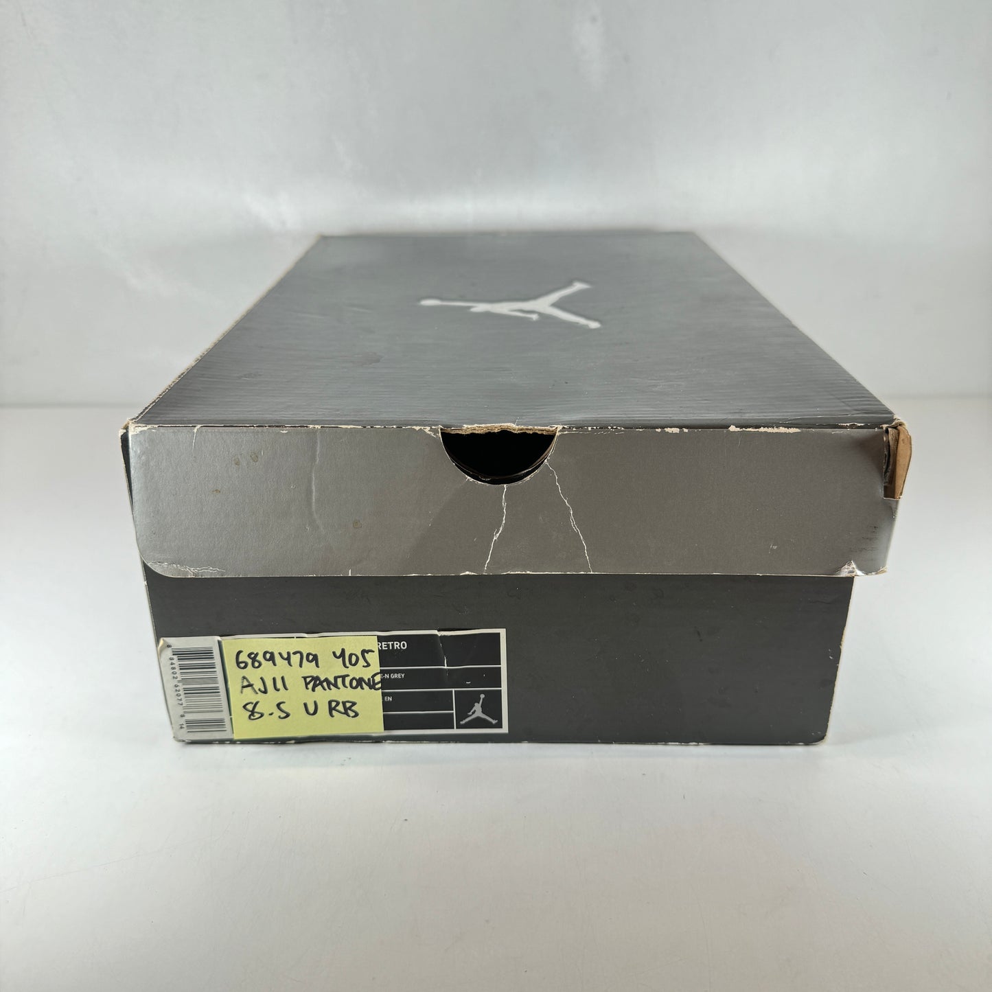 689479 405 Jordan 11 Retro Pantone [USED] - 8.5 M (Used) (Replace Box)