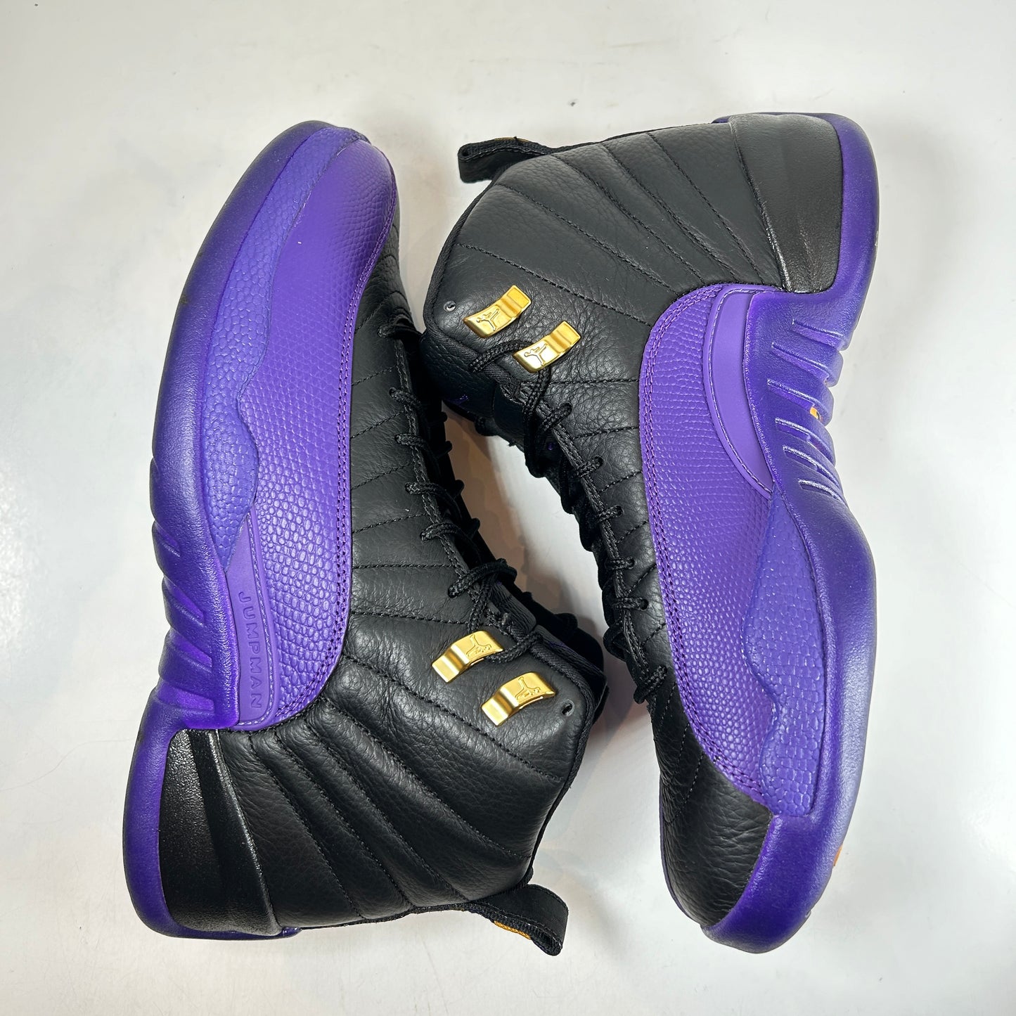 CT8013 057 Jordan 12 Retro Field Purple [USED] - 8.5 M (Used)
