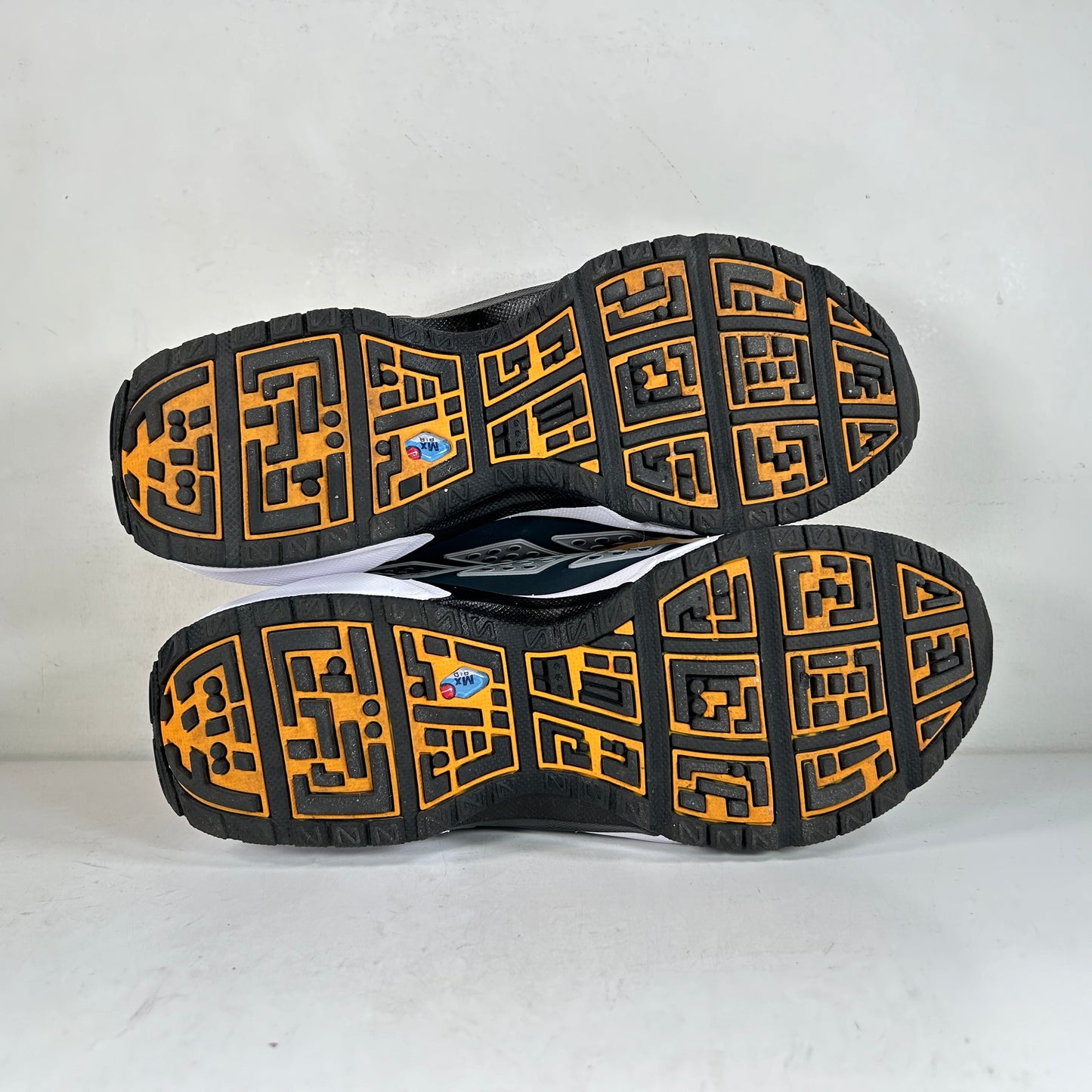 HJ8080 700 Nike Air Max Sunder Canyon Gold Deep Ocean (W) [USED] - 10.5 W (Used2)