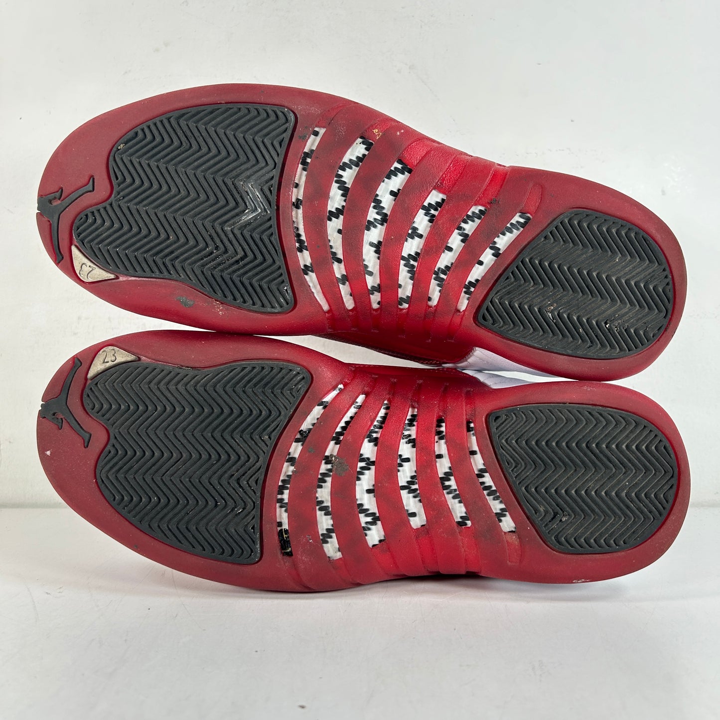 CT8013 116 Jordan 12 Retro Cherry (2023) [USED] - 9.5 M (Used6)