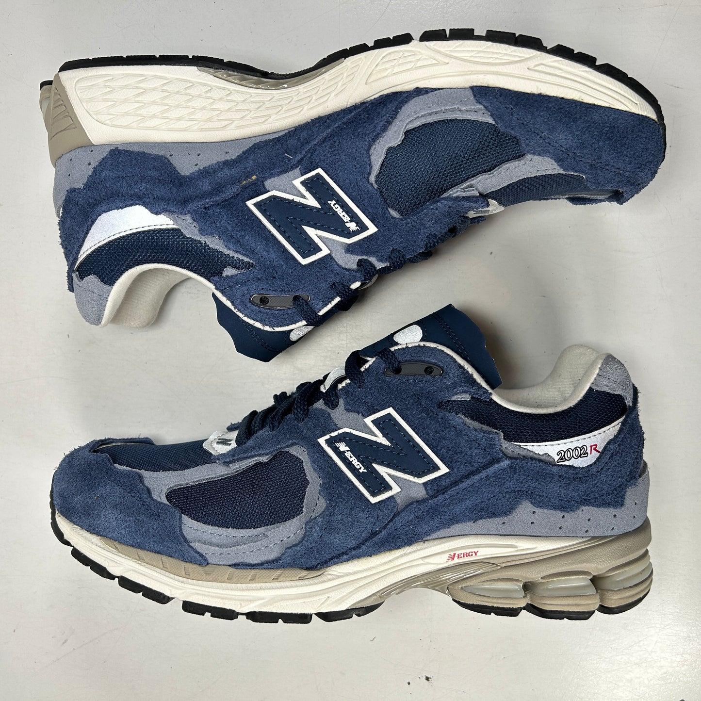 M2202RDK New Balance 2002R Protection Pack Navy Grey [USED] - 9 M (Used) (No Box)