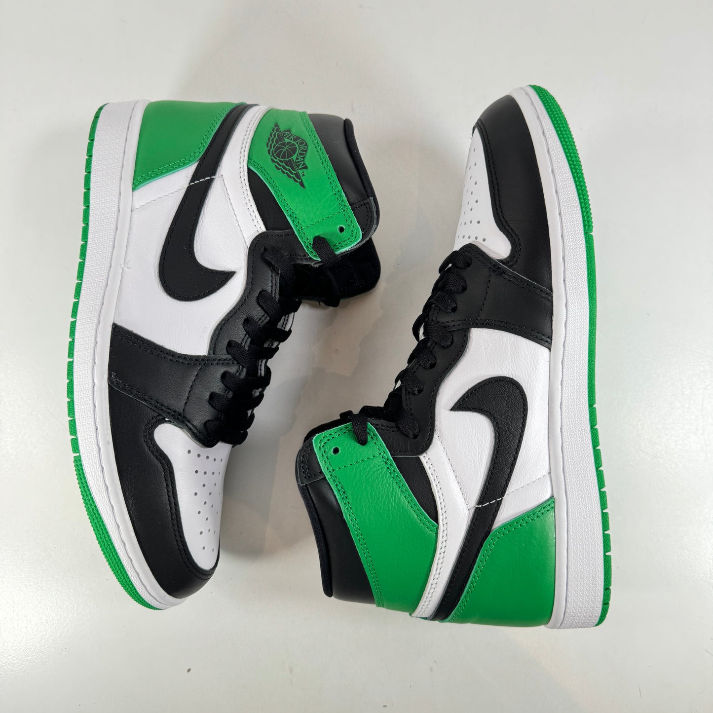 DZ5485 031 Jordan 1 Retro High OG Lucky Green [USED] - 10 M (Used)