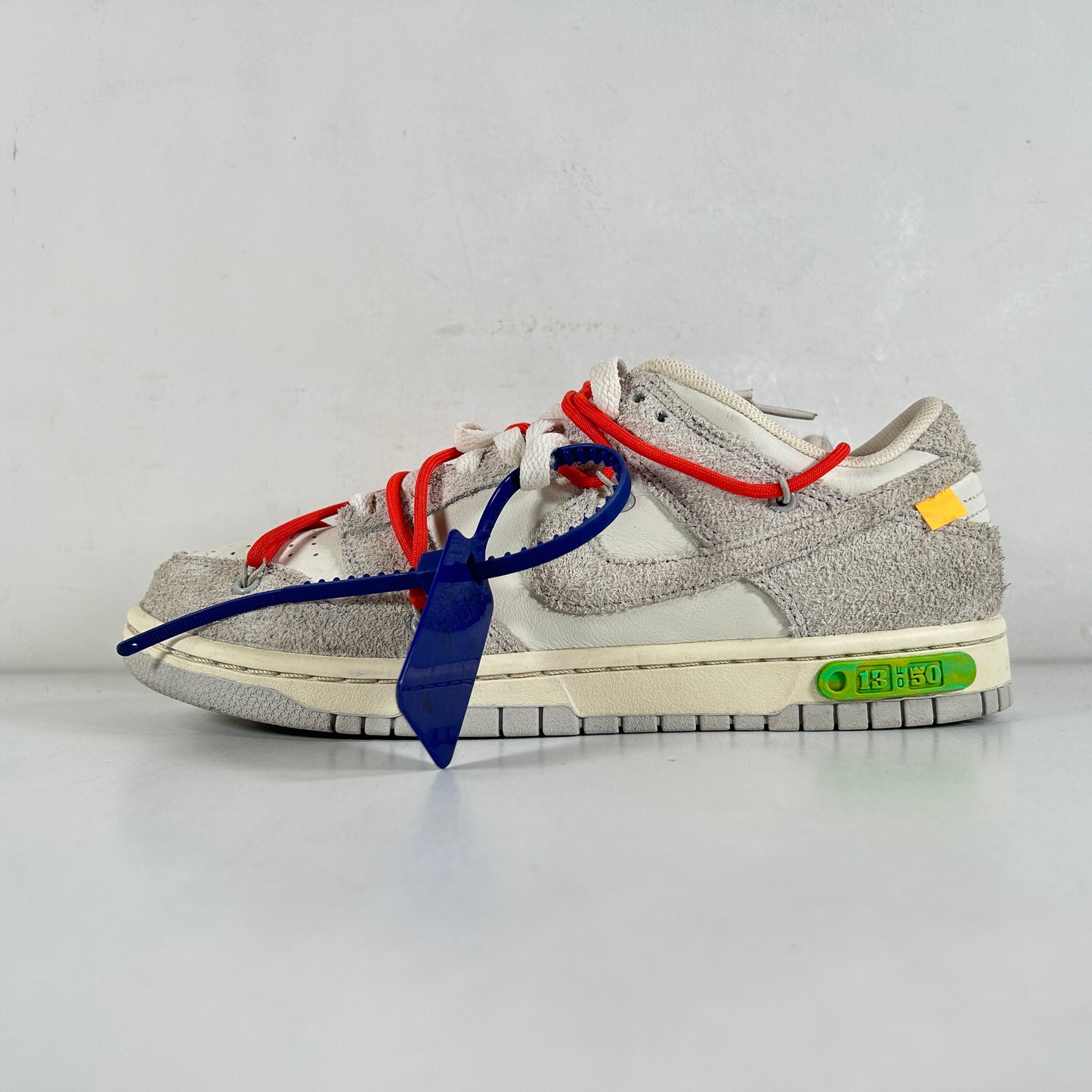 DJ0950 110 Nike Dunk Low Blanco roto Lote 13