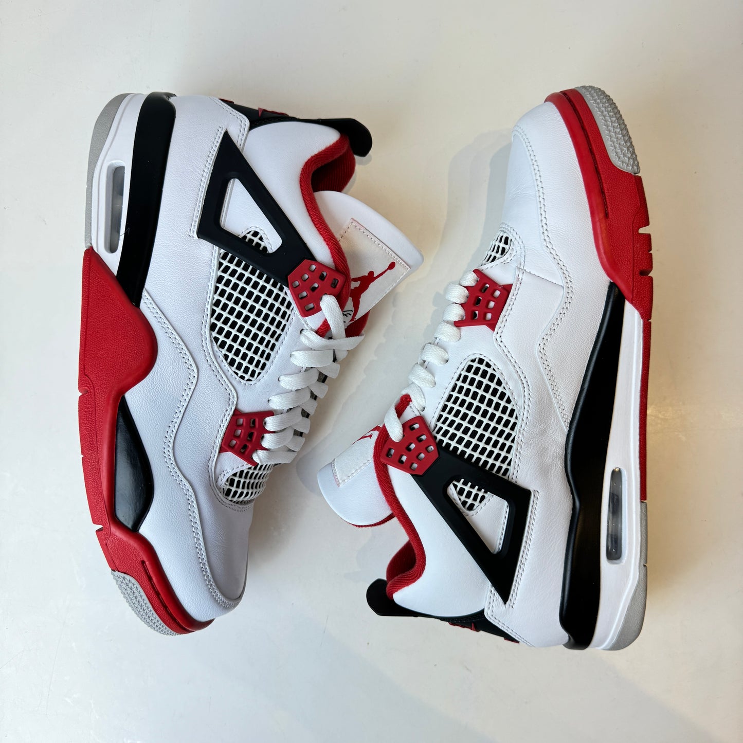DC7770 160 Jordan 4 Retro Fire Red (2020) [USED] - 8.5 M (VNDS)