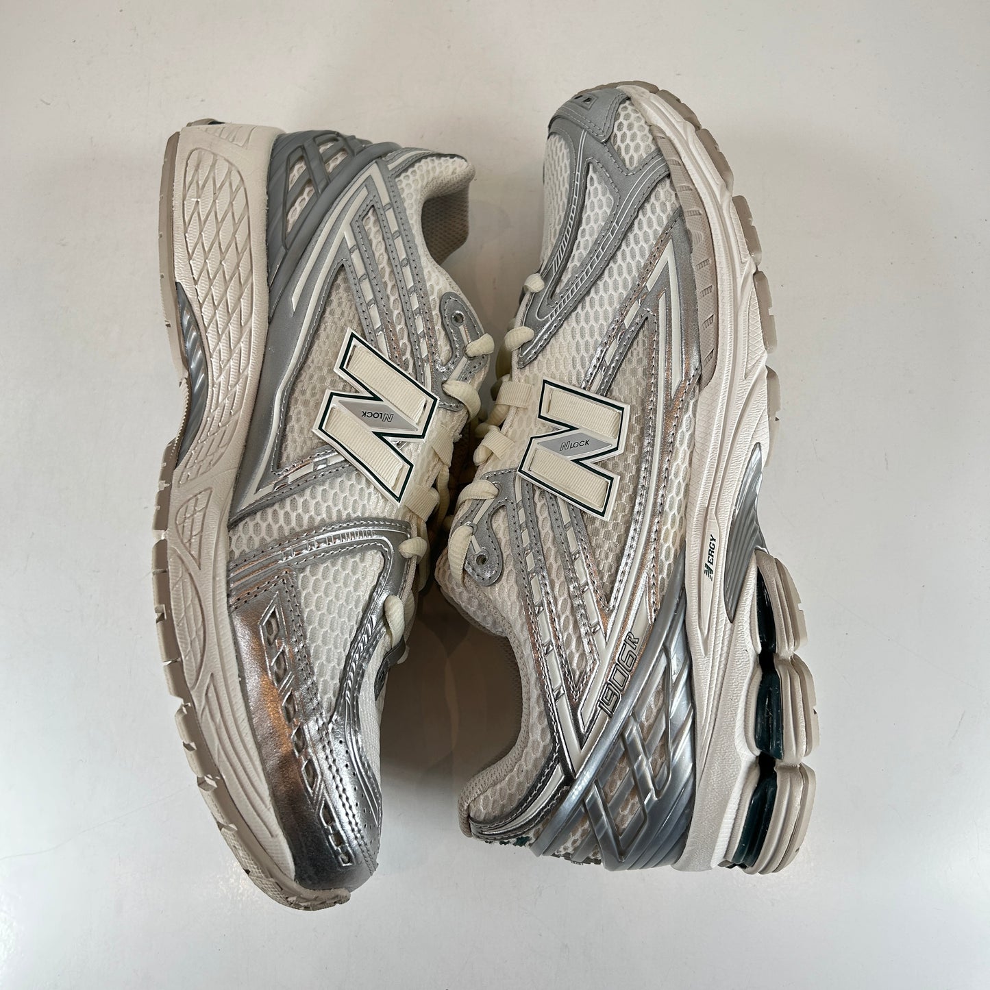 M1906REE New Balance 1906R Silver Metallic Sea Salt [USED] - 11.5 M (VNDS)