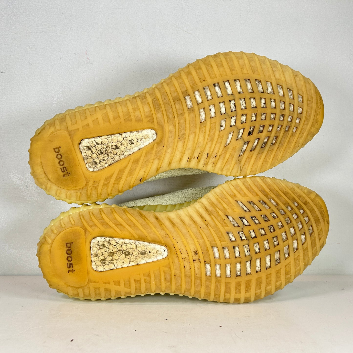 F36980 adidas Yeezy Boost 350 V2 Butter [USED] - 12.5 M (Used)