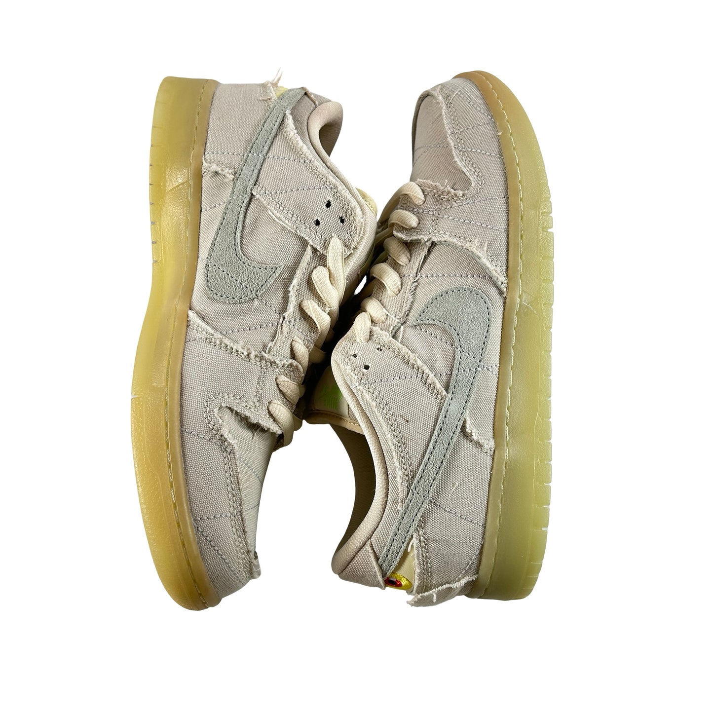 DM0774 111 Nike SB Dunk Low Momia