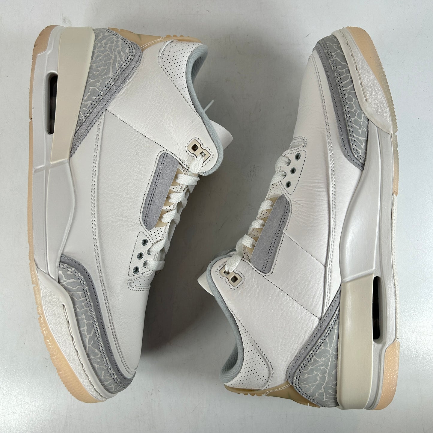 FJ9479 100 Jordan 3 Retro Craft Ivory [USED] - 12 M (Used)