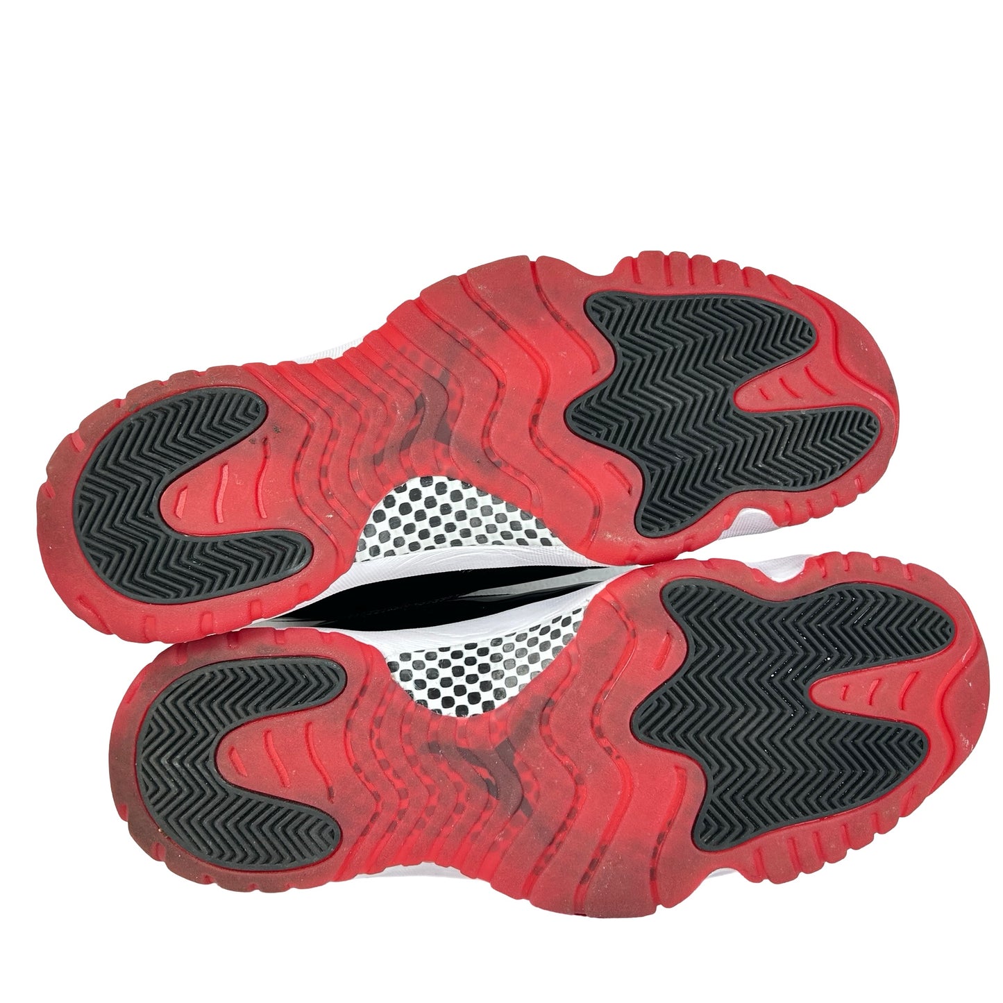 378037 061 Jordan 11 Bred (2019) [USED] - 13 M (Used)