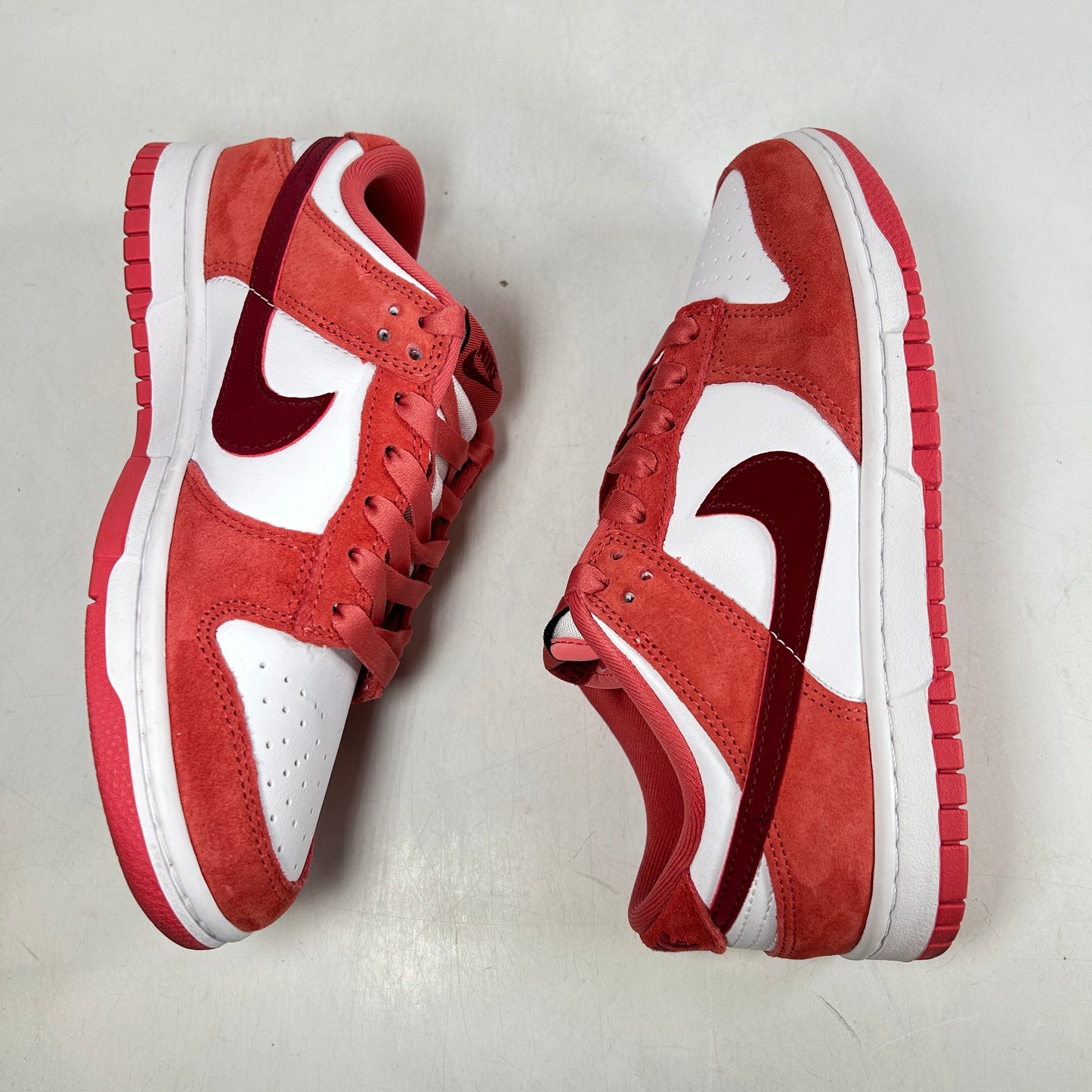 FQ7056 100 Nike Dunk Low Valentine's Day (2024) (Women's) [USED] - 6.5 Y (Used) (No Box)
