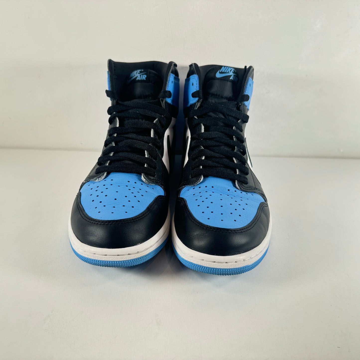 DZ5485 400 Jordan 1 Retro High OG UNC Toe [USED] - 11 M (Used)