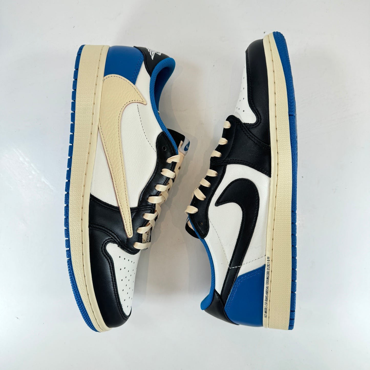 DM7866 140 Jordan 1 Low Fragment x Travis Scott [USED] - 10.5 M (VNDS)