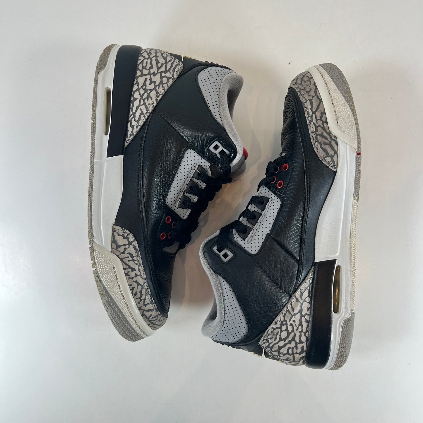 854261 001 Jordan 3 Negro Cemento GS