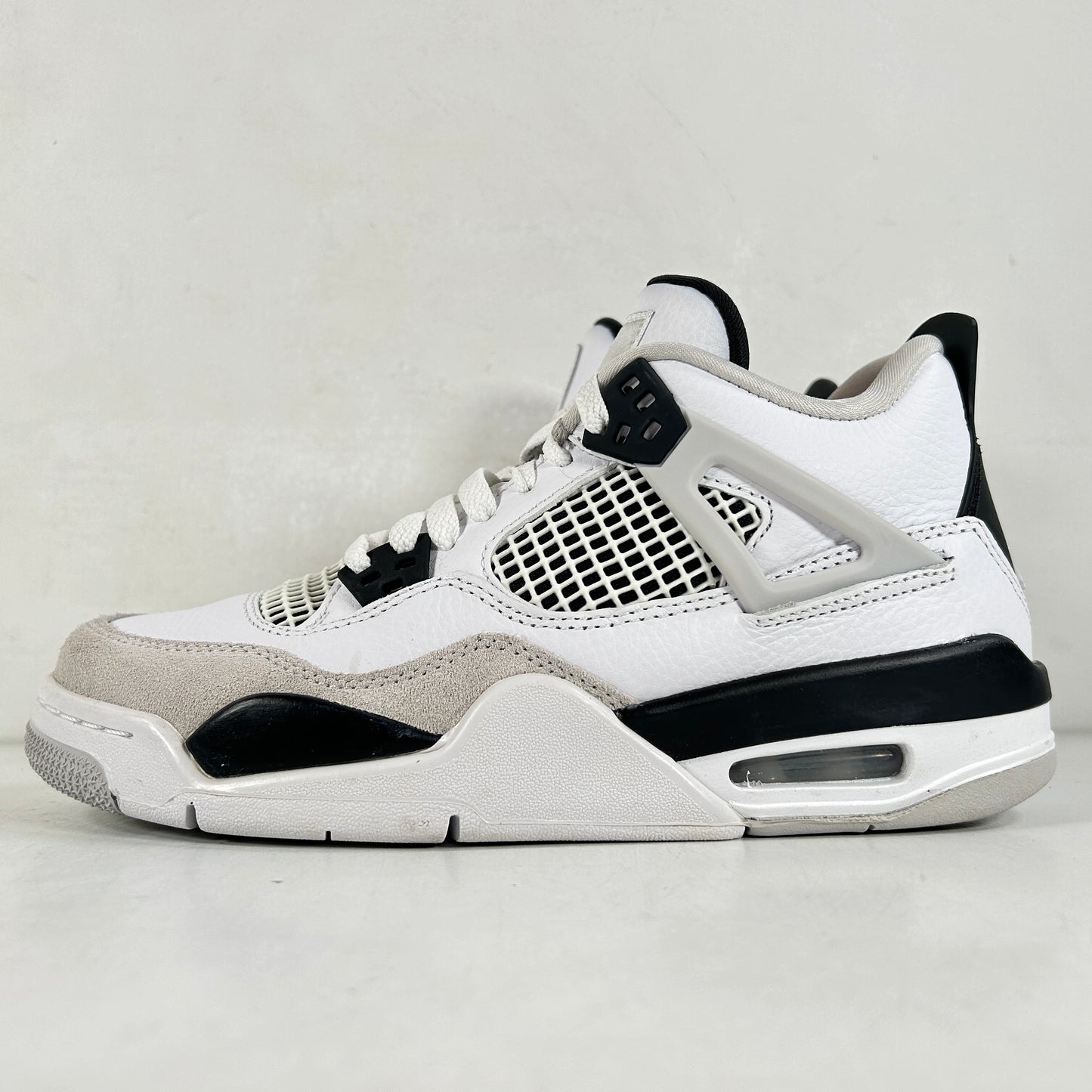 408452 111 Jordan 4 Retro Military Black (GS) [USED] - 6 Y (Used)