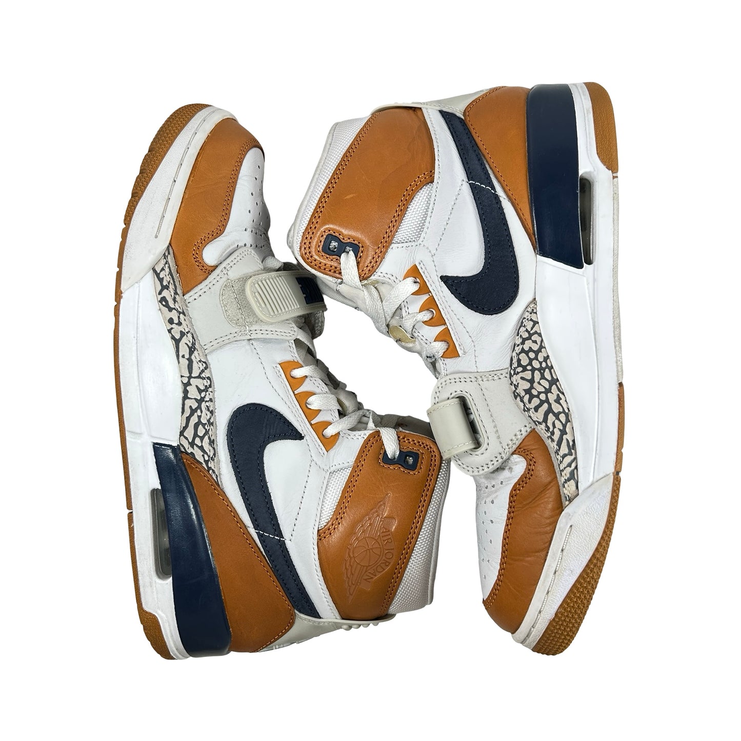 AQ4160 140 Jordan Legacy 312 Trainer 3 Medicine Ball [USED] - 10 M (Used)