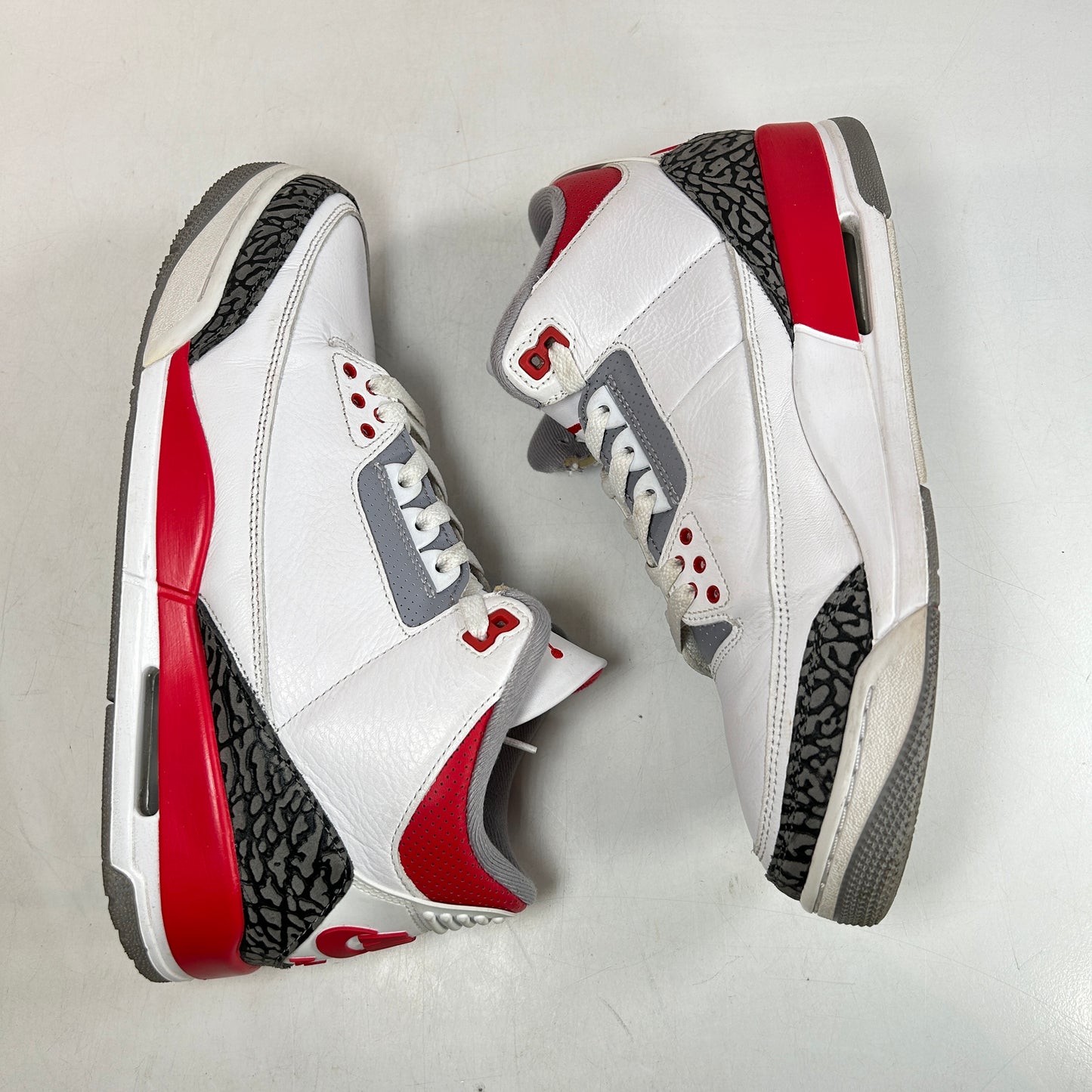 DN3707 160 Jordan 3 Retro Fire Red (2022) [USED] - 10.5 M (Used3)