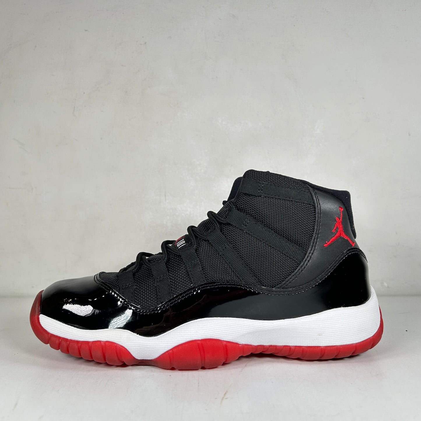 378038 010 Jordan 11 Retro Playoffs (2012) (GS) [USED] - 5.5 Y (VNDS)