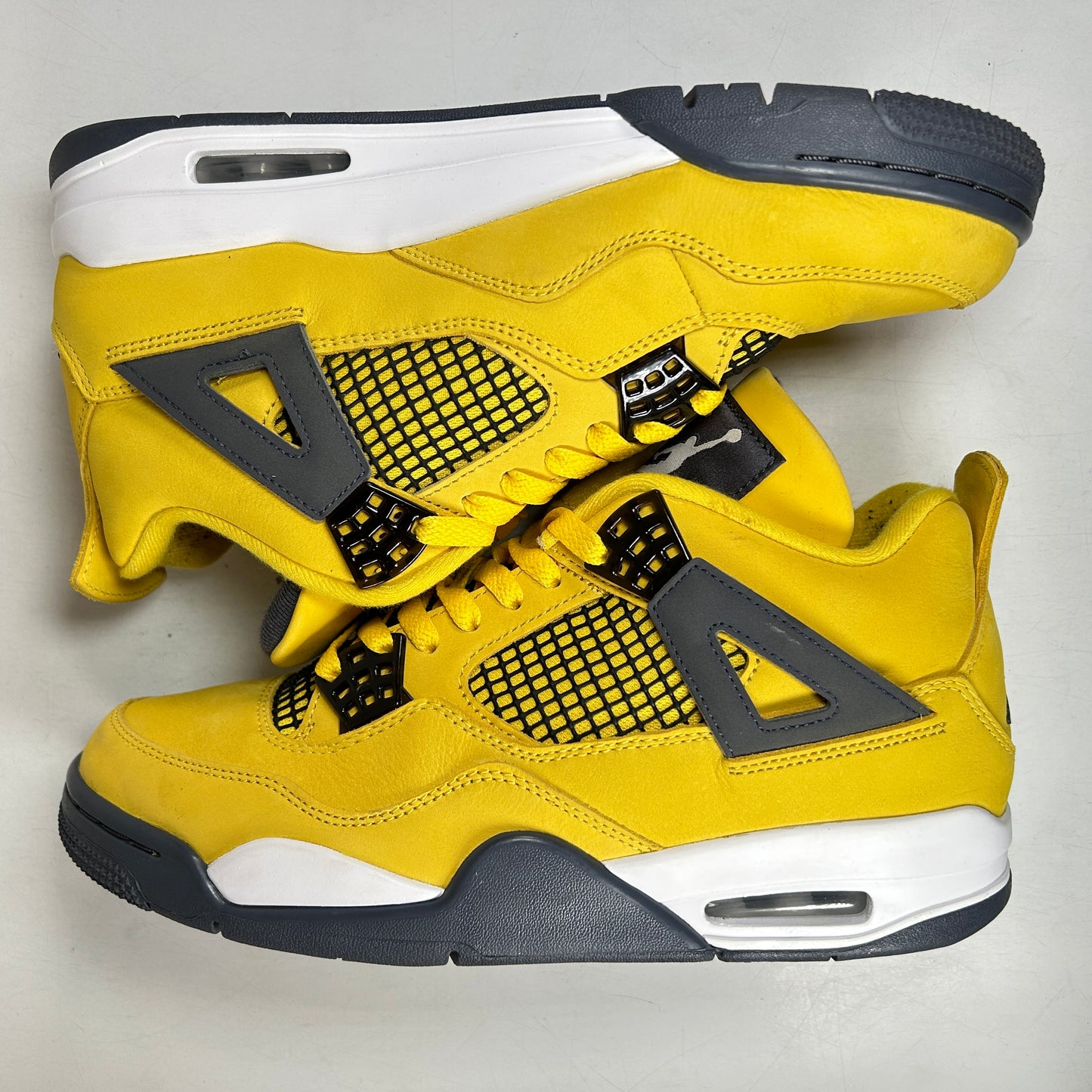 CT8527 700 Jordan 4 Retro Lightning (2021) [USED] - 8.5 M (Used2)