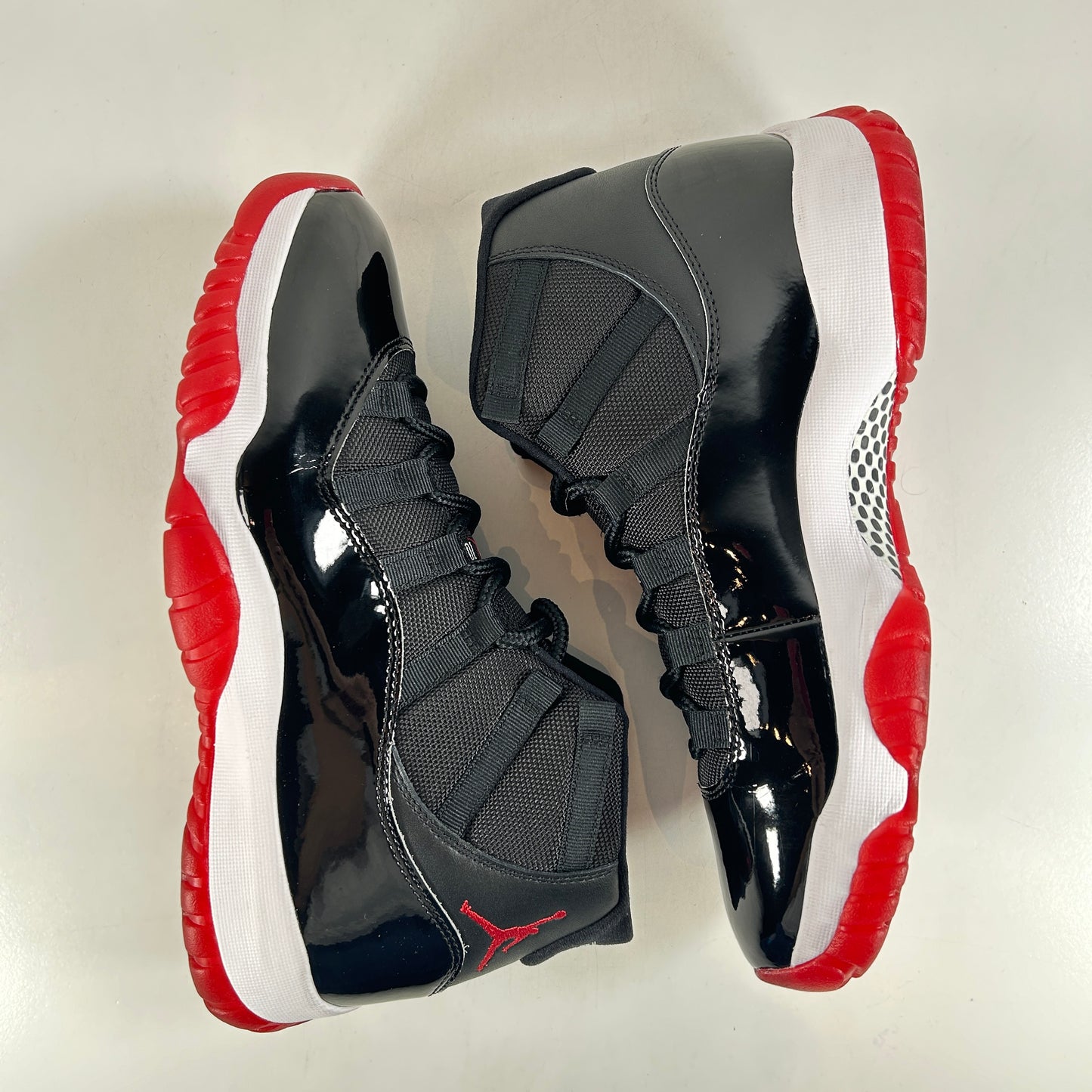 378037 061 Jordan 11 Retro Playoffs Bred (2019) [USED] - 10.5 M (VNDS)