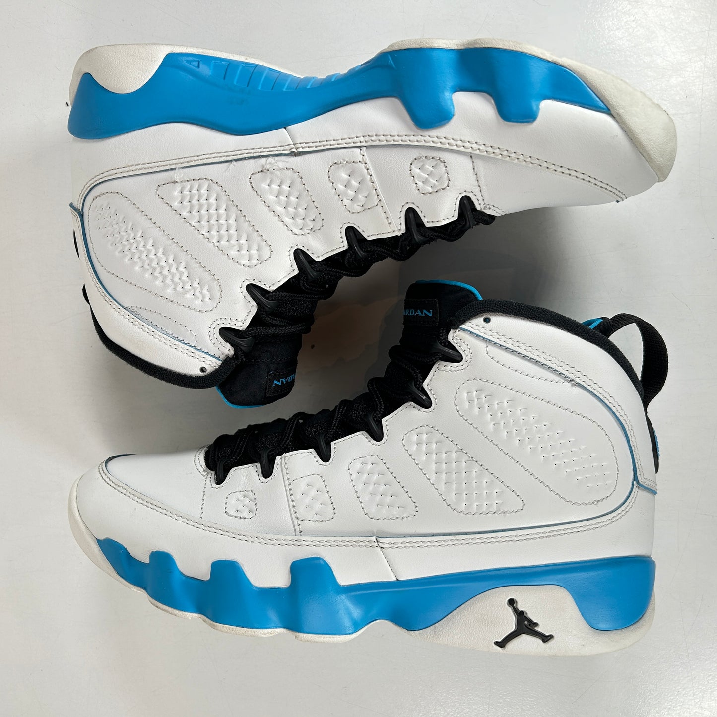 FQ8992 101 Jordan 9 Retro Powder Blue (2024) [USED] - 9 M (Used2)