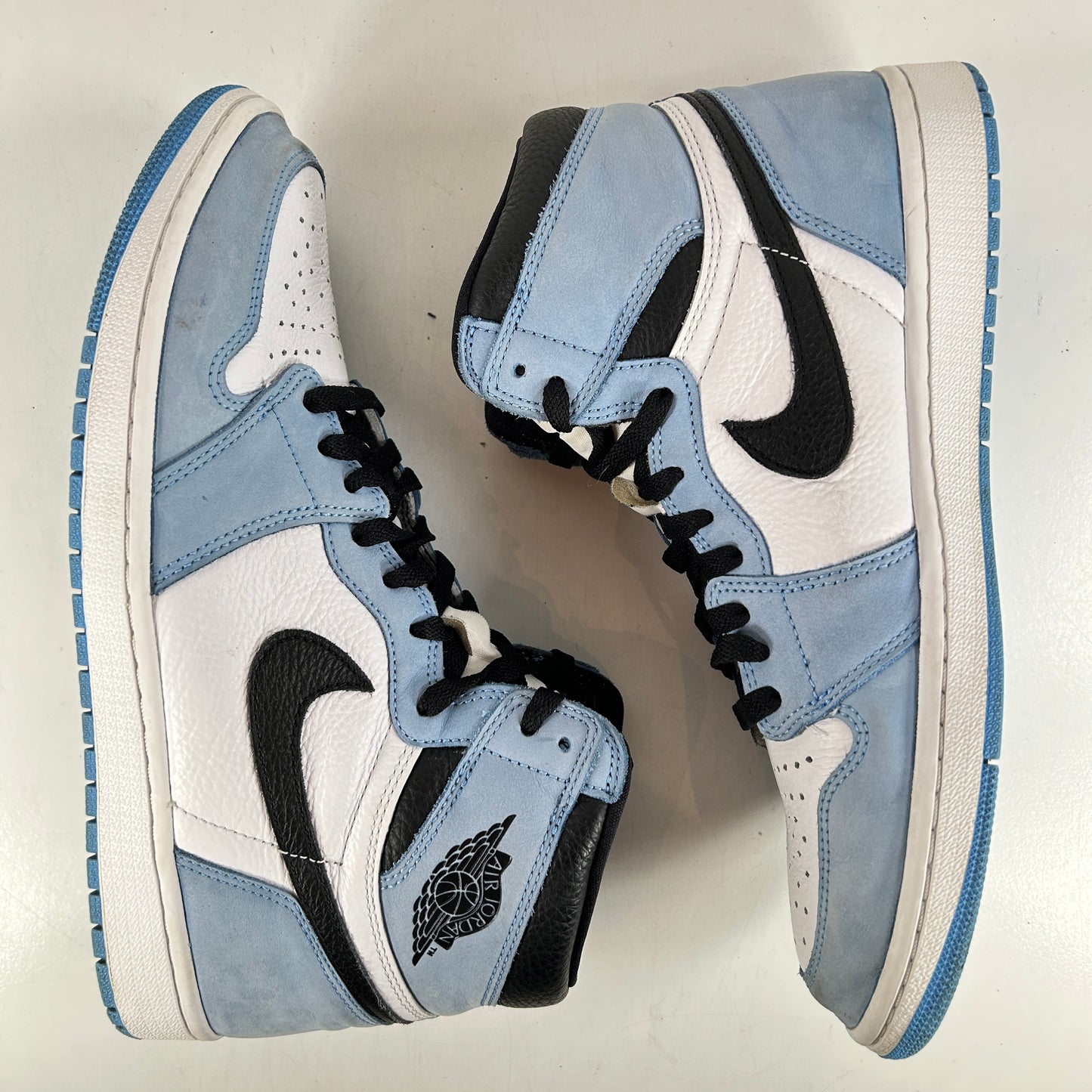 555088 134 Jordan 1 University Blue [USED] - 11 M (Used3)